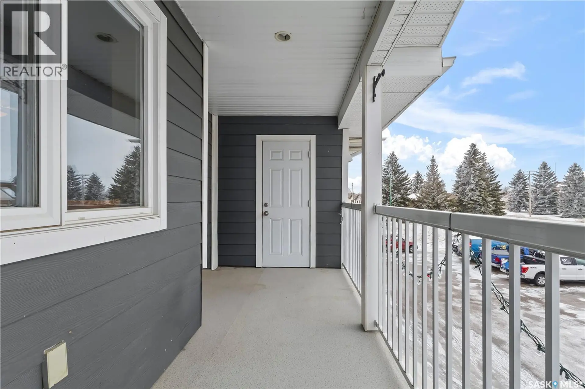 #217 515 28TH STREET E - Image 18