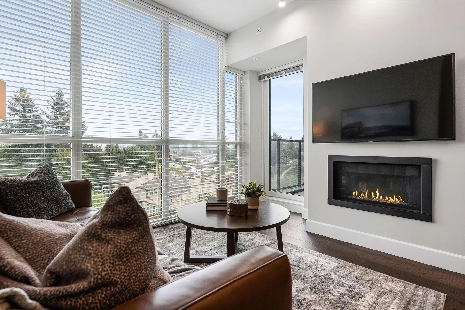 Property at #405 2180 Gladwin Road, Abbotsford, BC