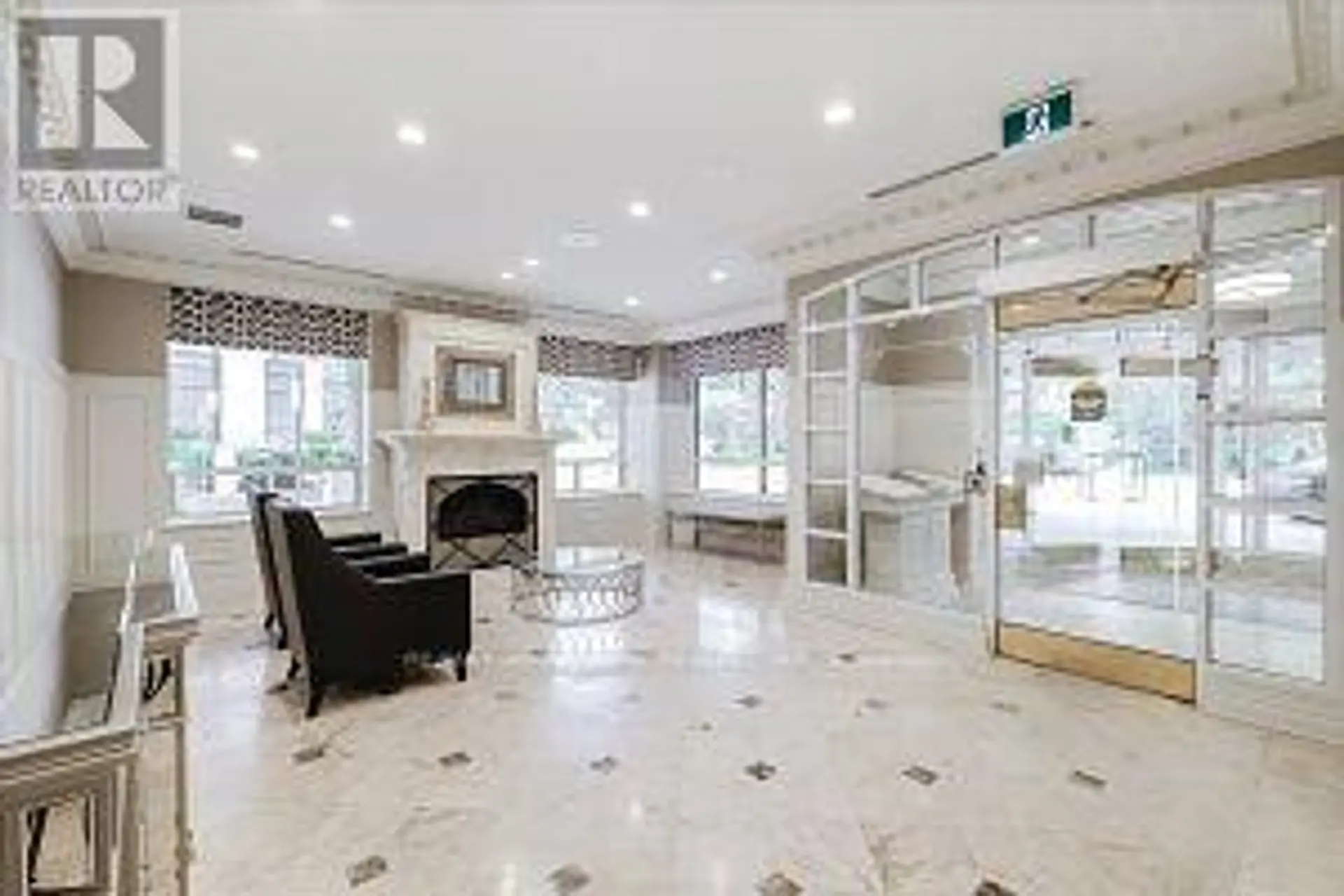 #302 88 GRANDVIEW WAY - Image 6