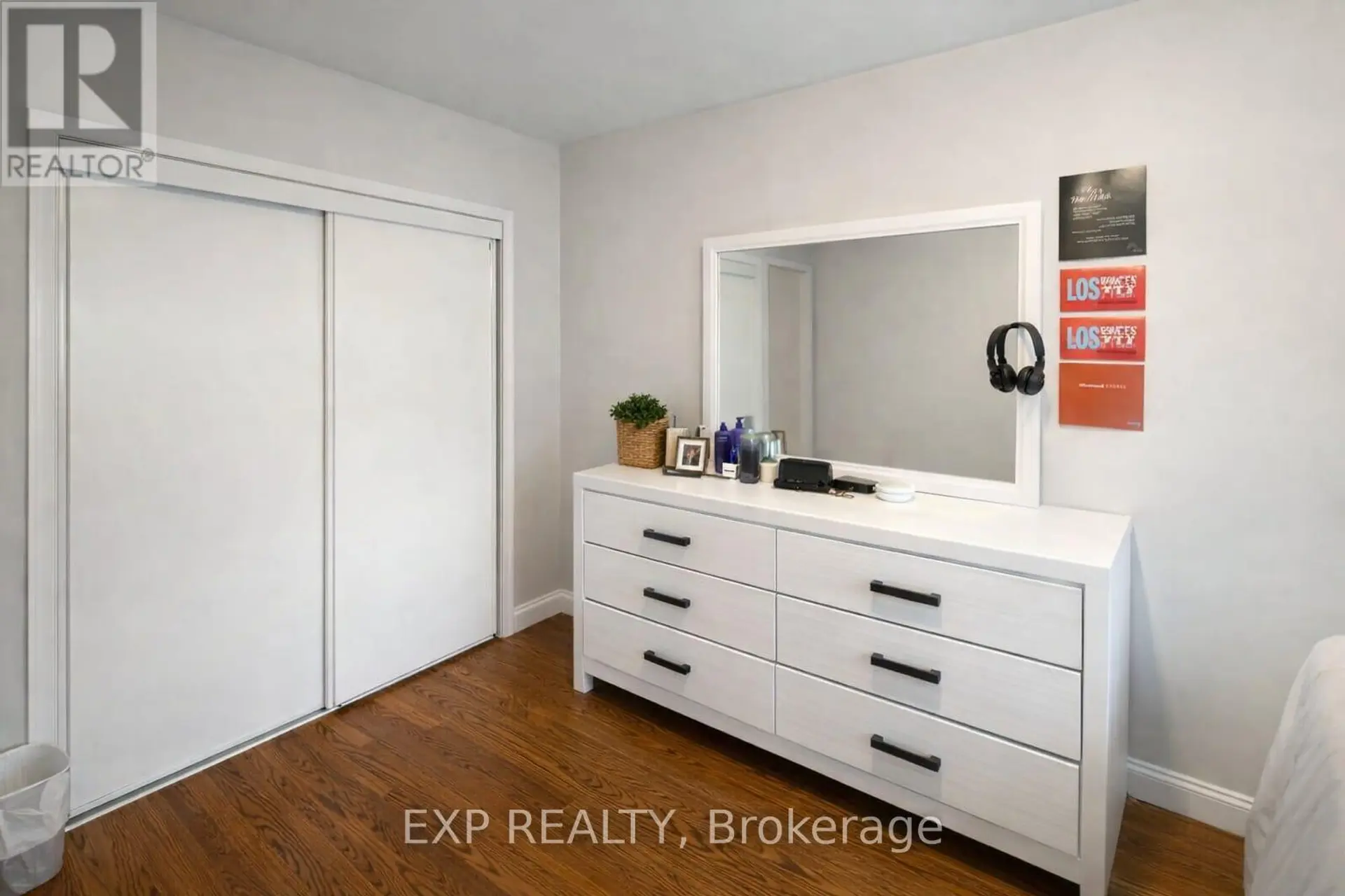 #111 55 GODSTONE ROAD - Image 5