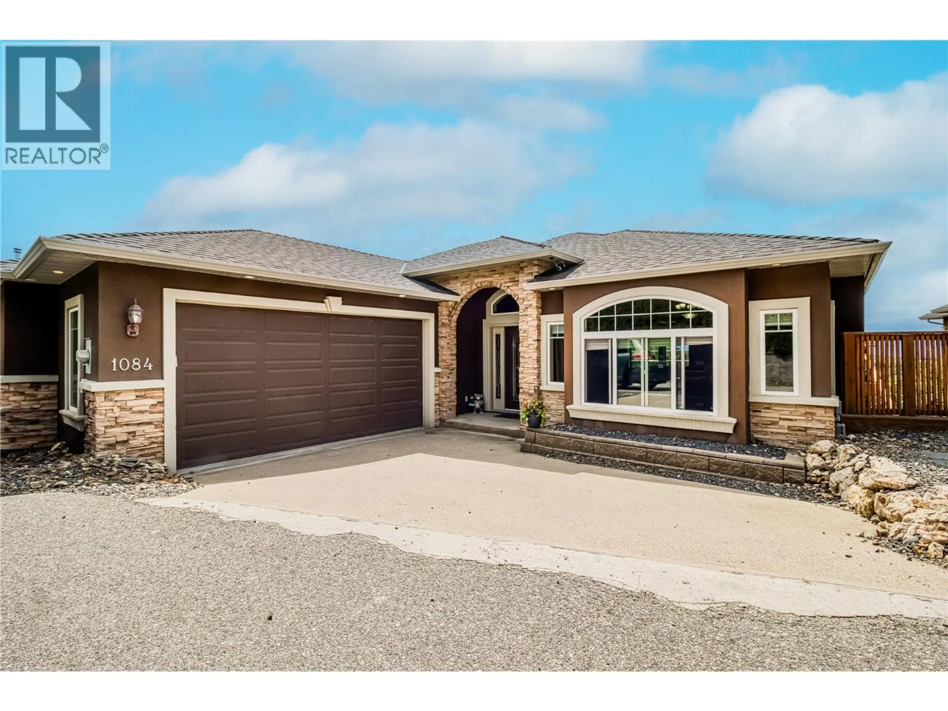 Property at 1084 Hume Avenue, Kelowna, BC