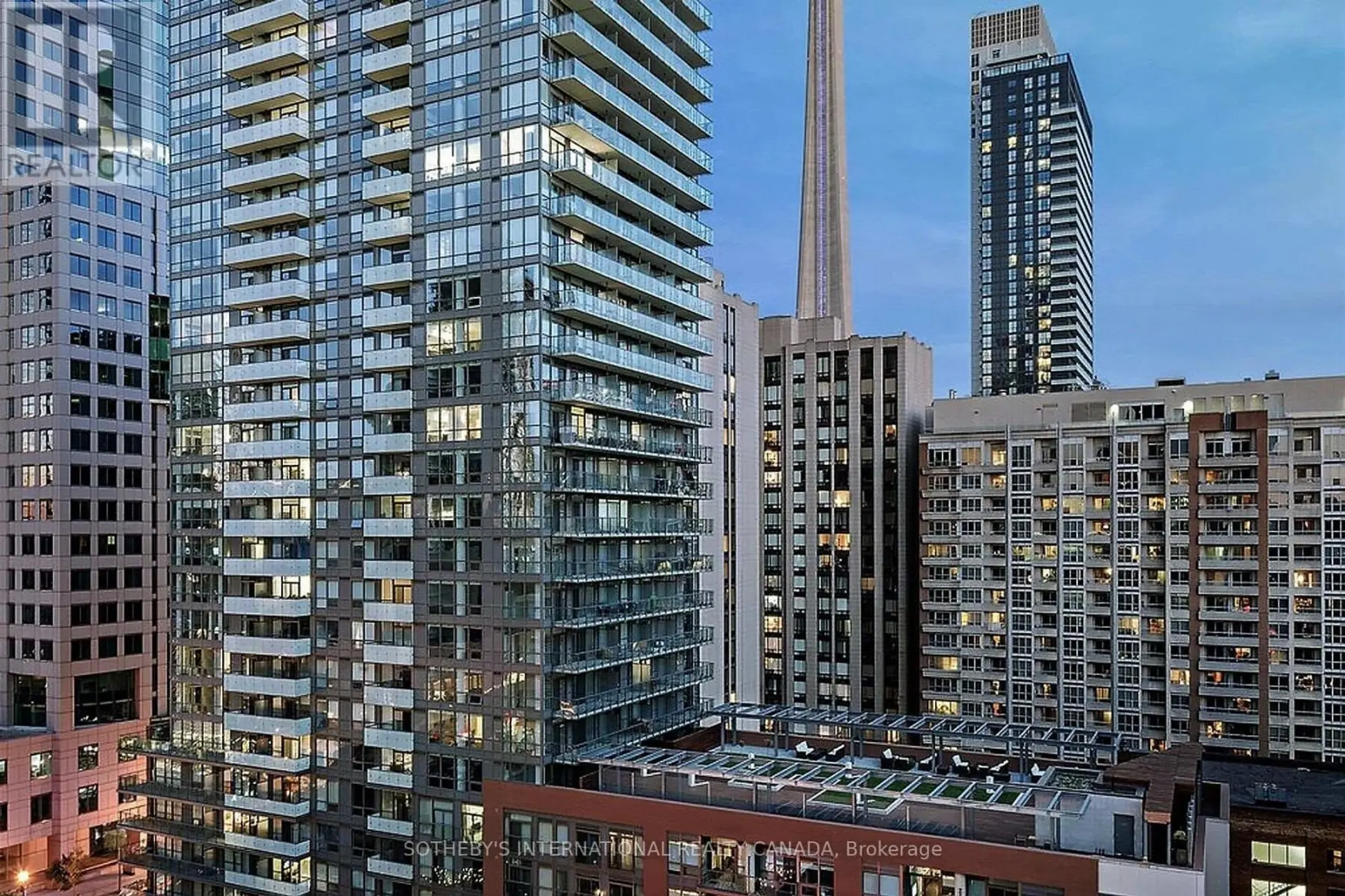 #1102 8 MERCER STREET - Image 1