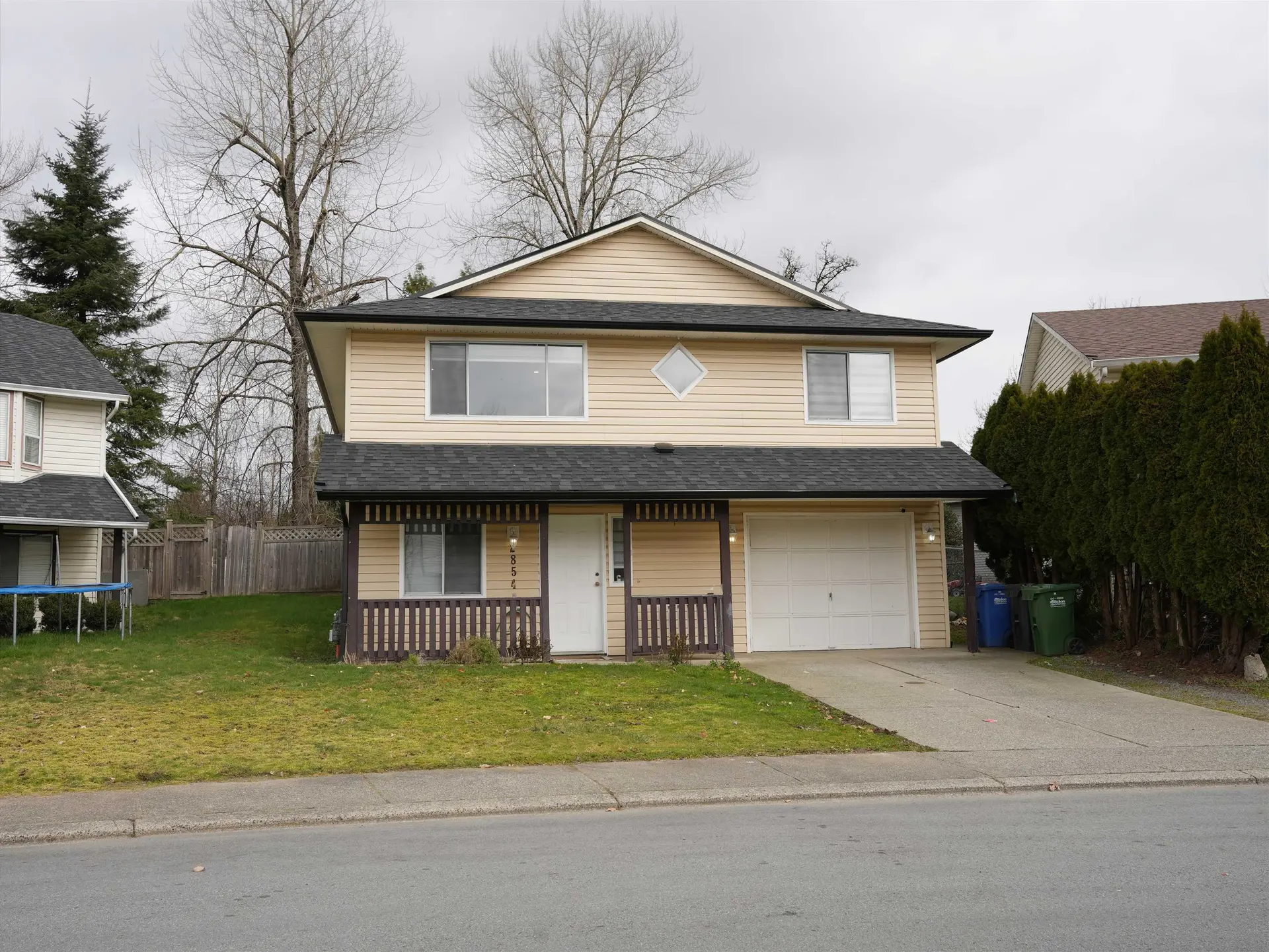 Property at 2854 Gardner Court, Abbotsford, BC