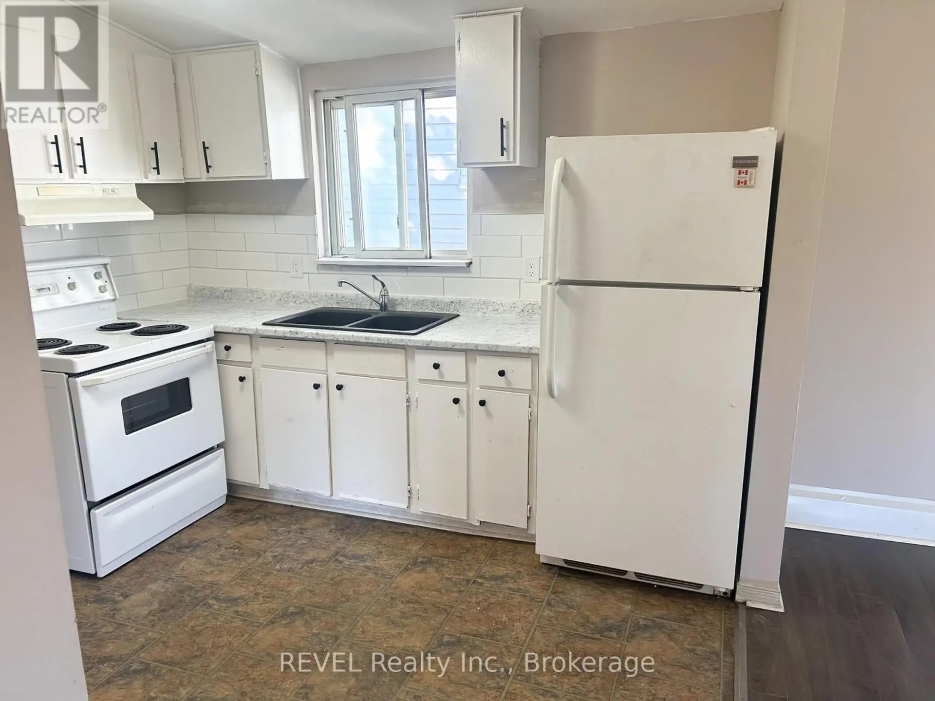 8 PELHAM ROAD - Image 11