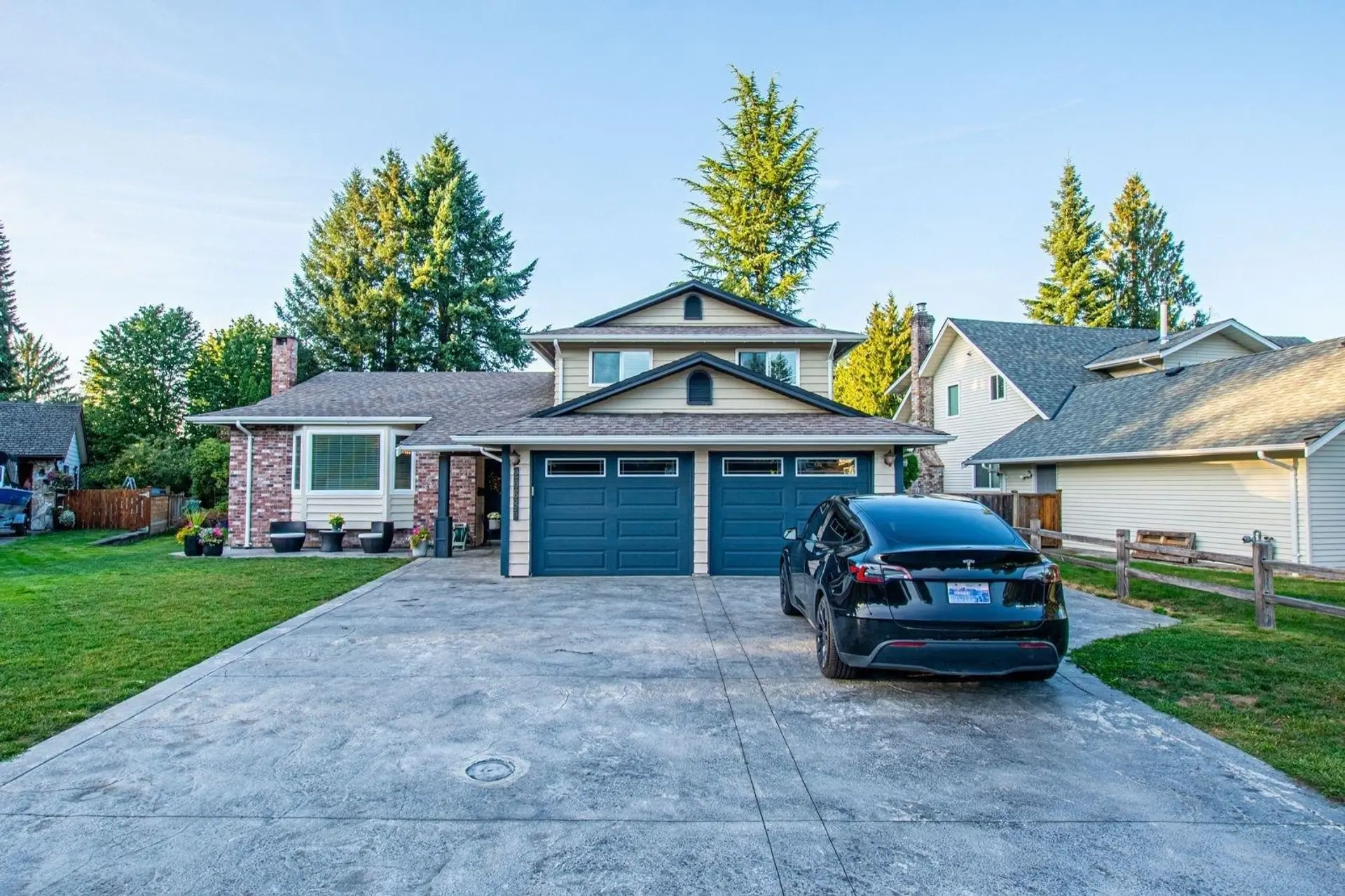 Property at 20685 125 Avenue, Maple Ridge, BC