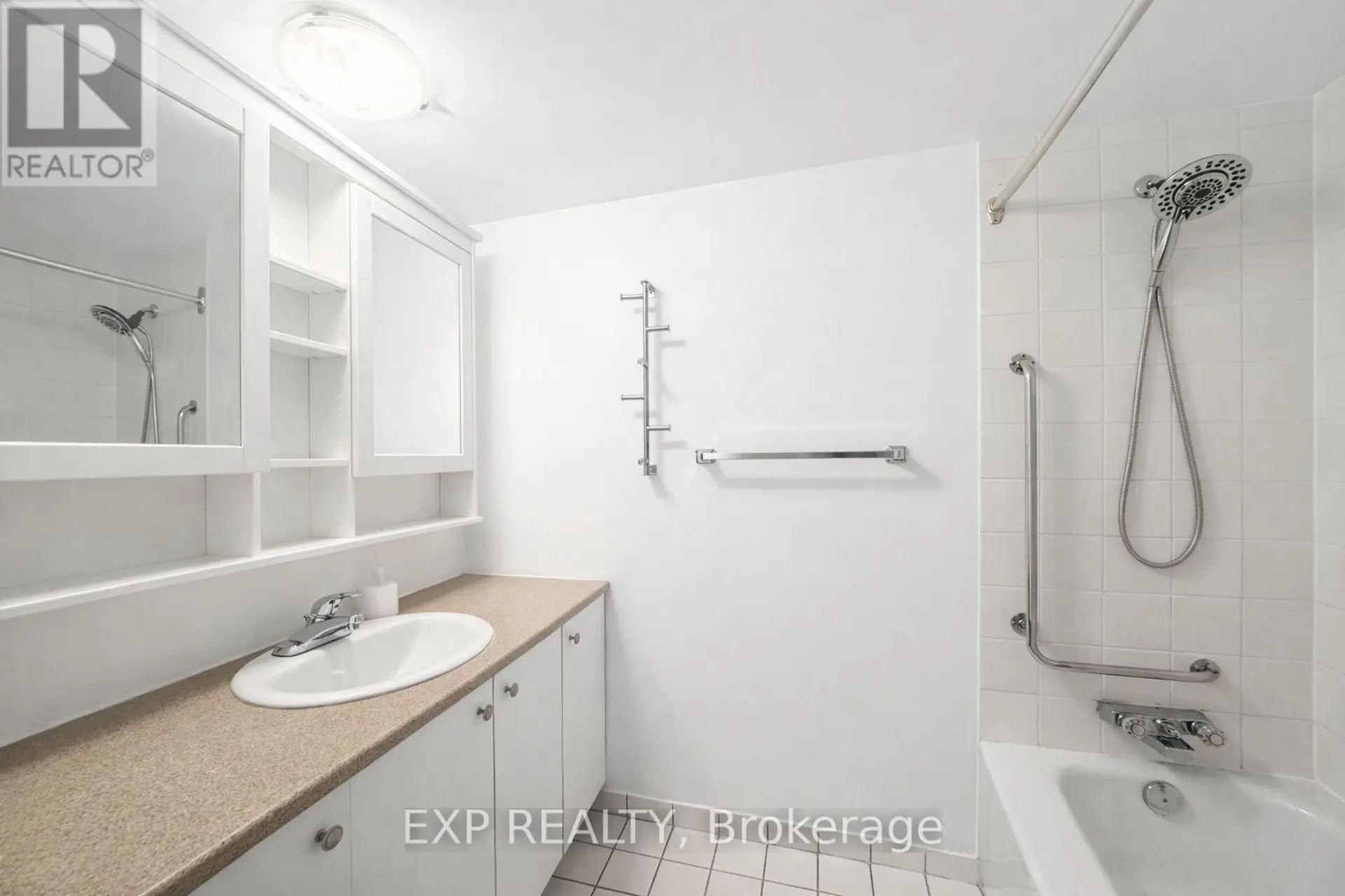 #705 475 LAURIER AVENUE W - Image 12