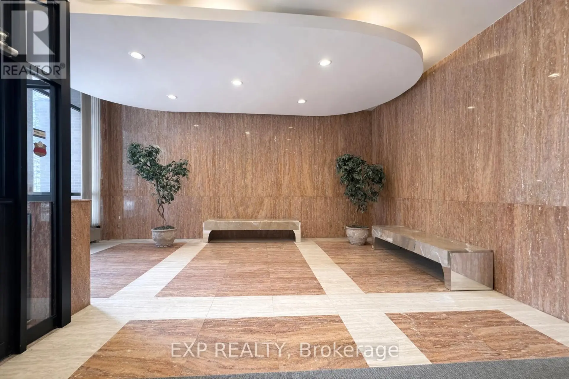#705 475 LAURIER AVENUE W - Image 16
