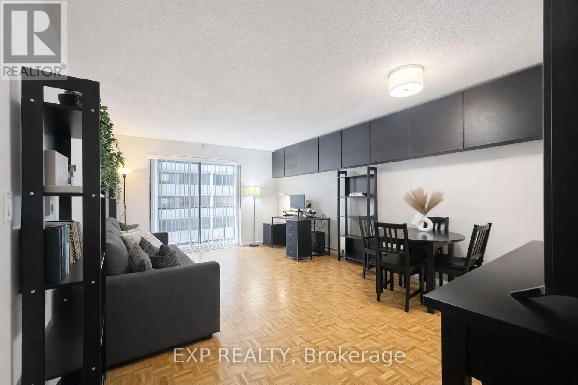 #705 475 LAURIER AVENUE W - Image 3
