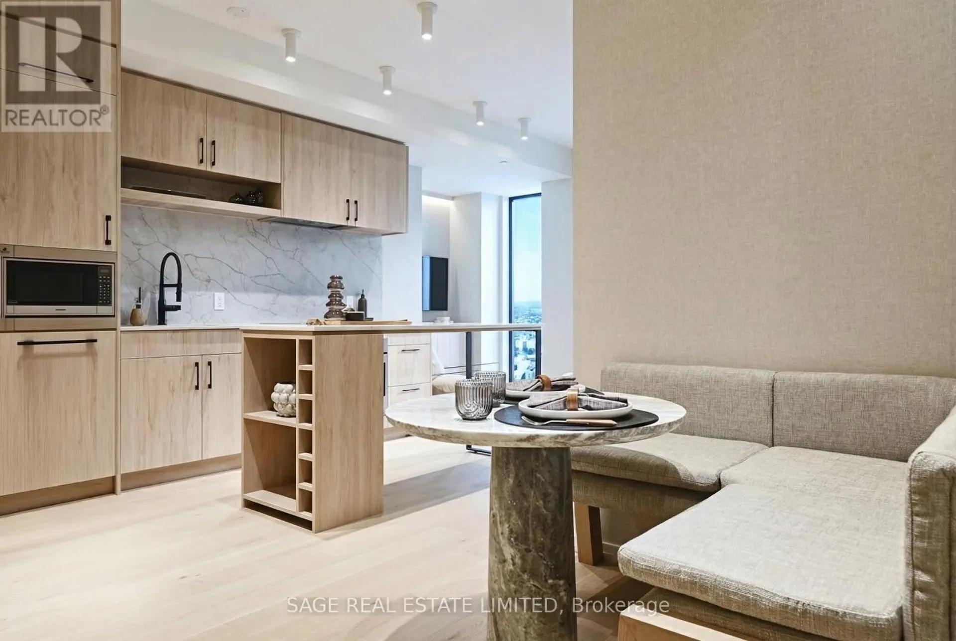 #101 109 ERSKINE AVENUE - Image 6