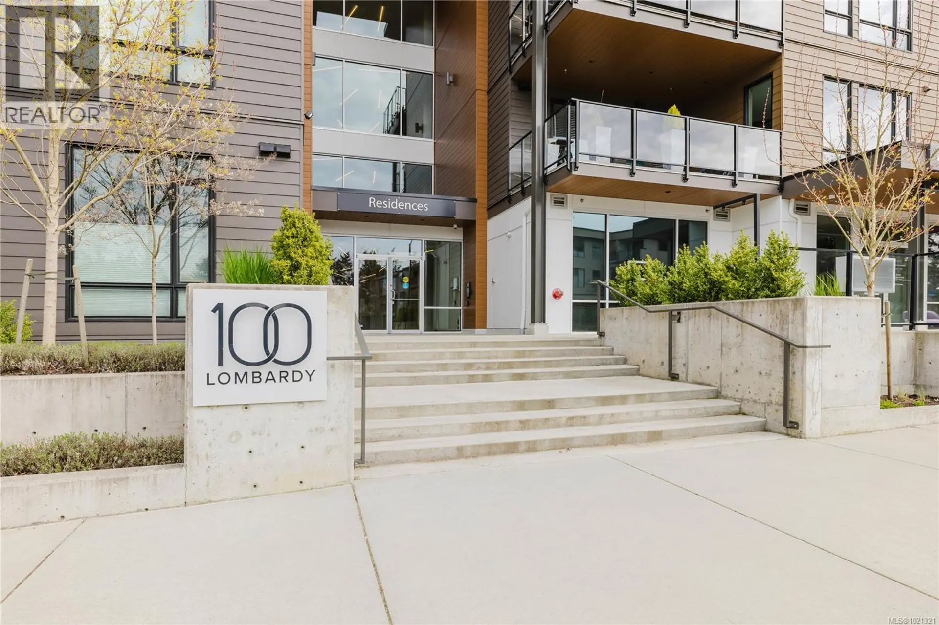 Property at #402 100 Lombardy St, Parksville, BC
