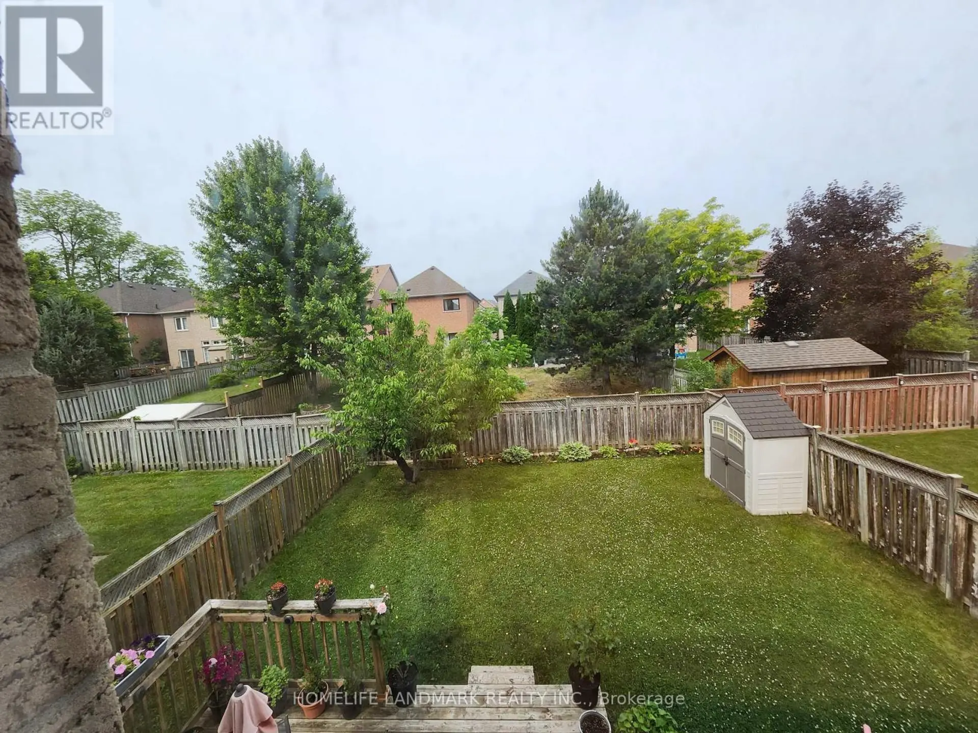 25 LORD  NELSON COURT - Image 14