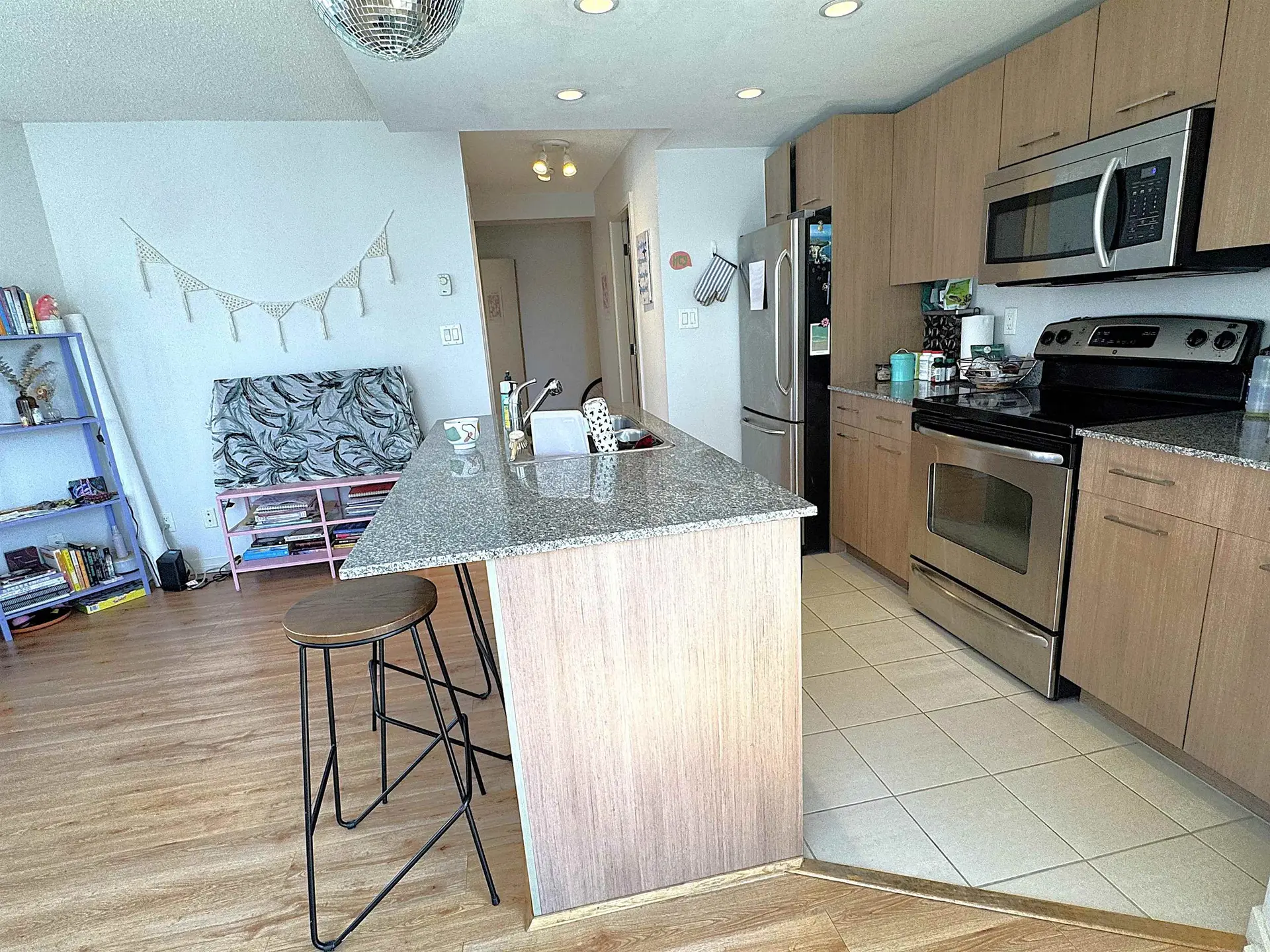 #1504 1212 Howe Street - Image 5