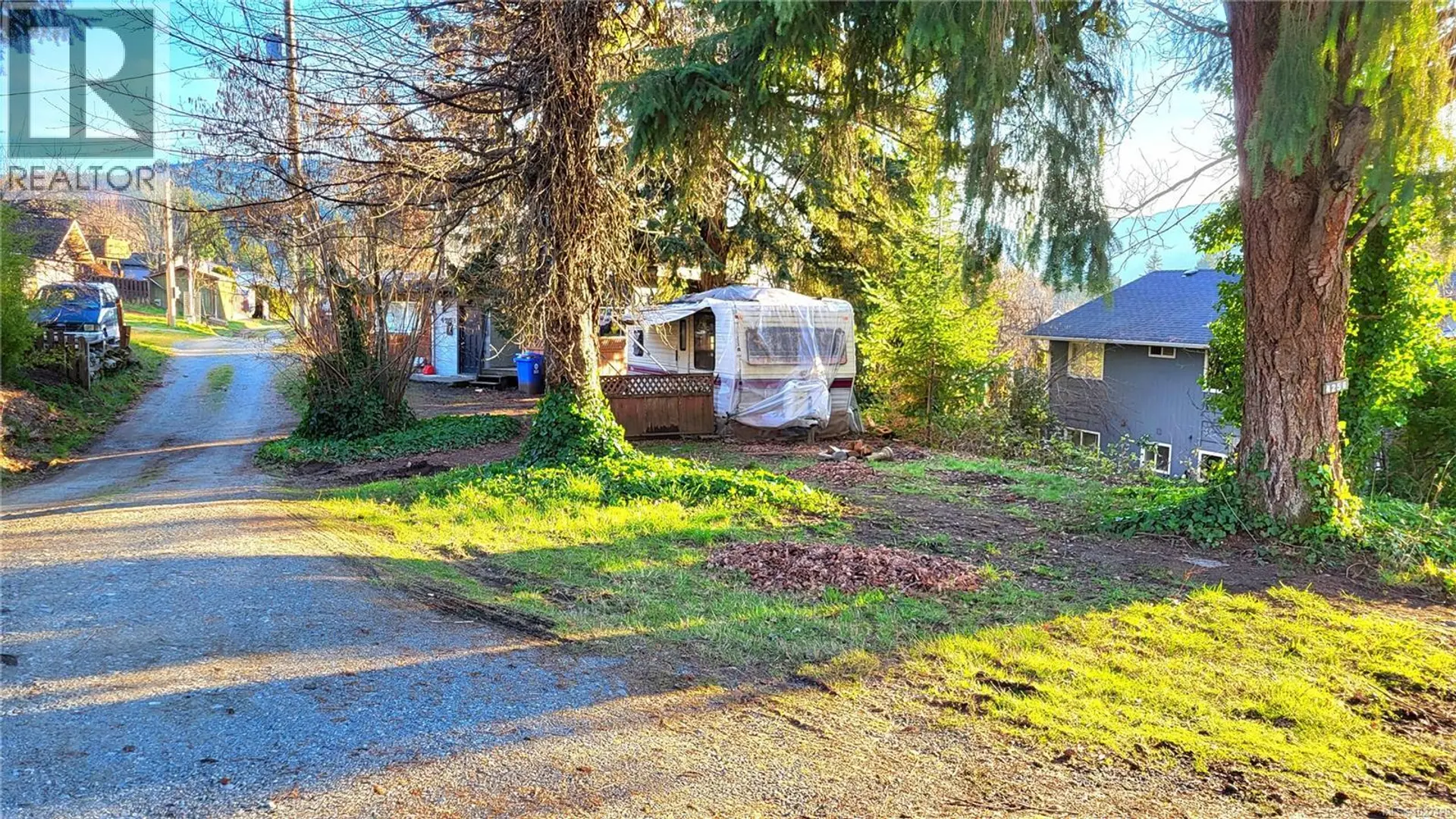 4256 Melrose St - Image 2