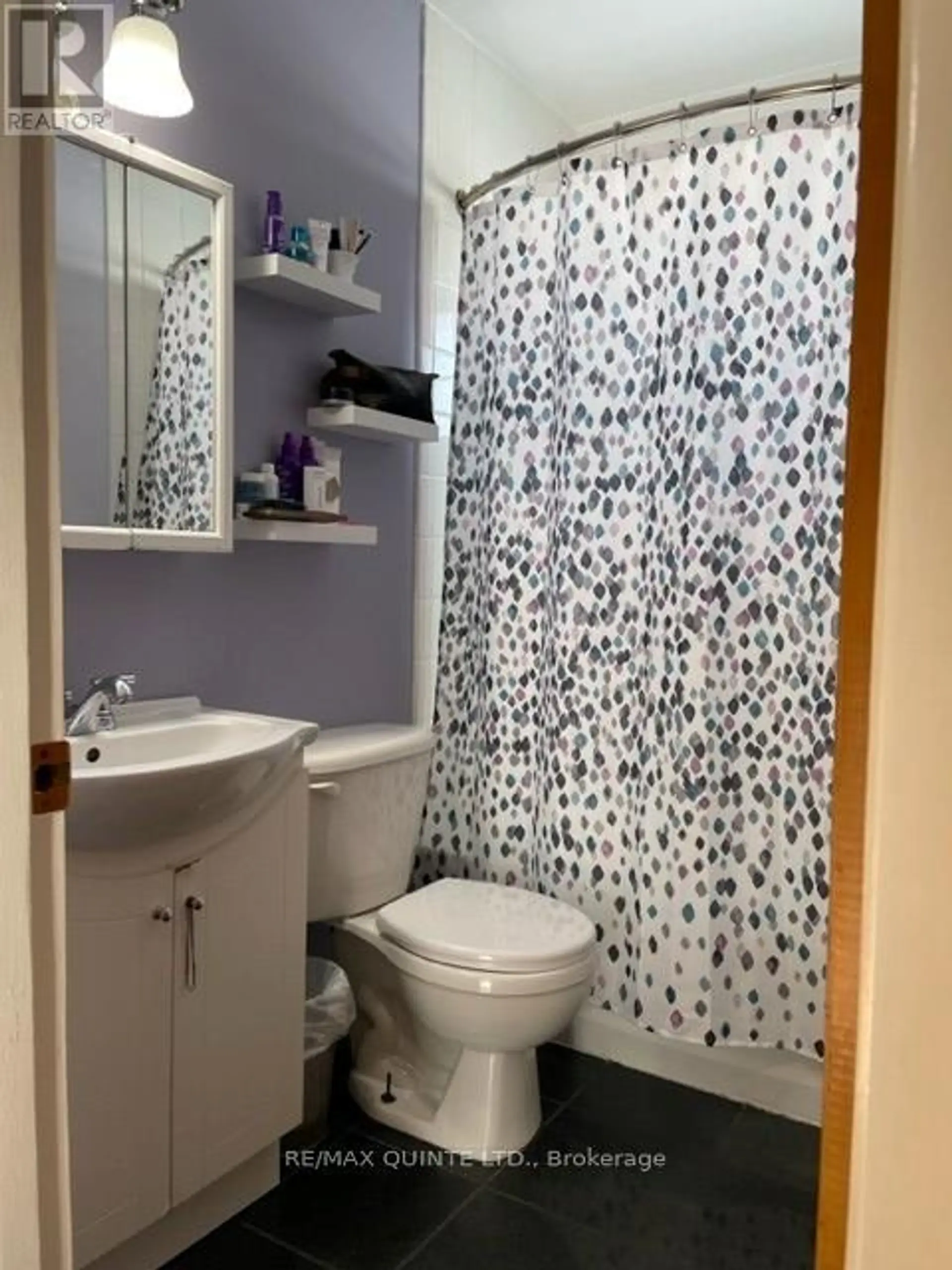 42 FOURTH AVENUE - Image 7