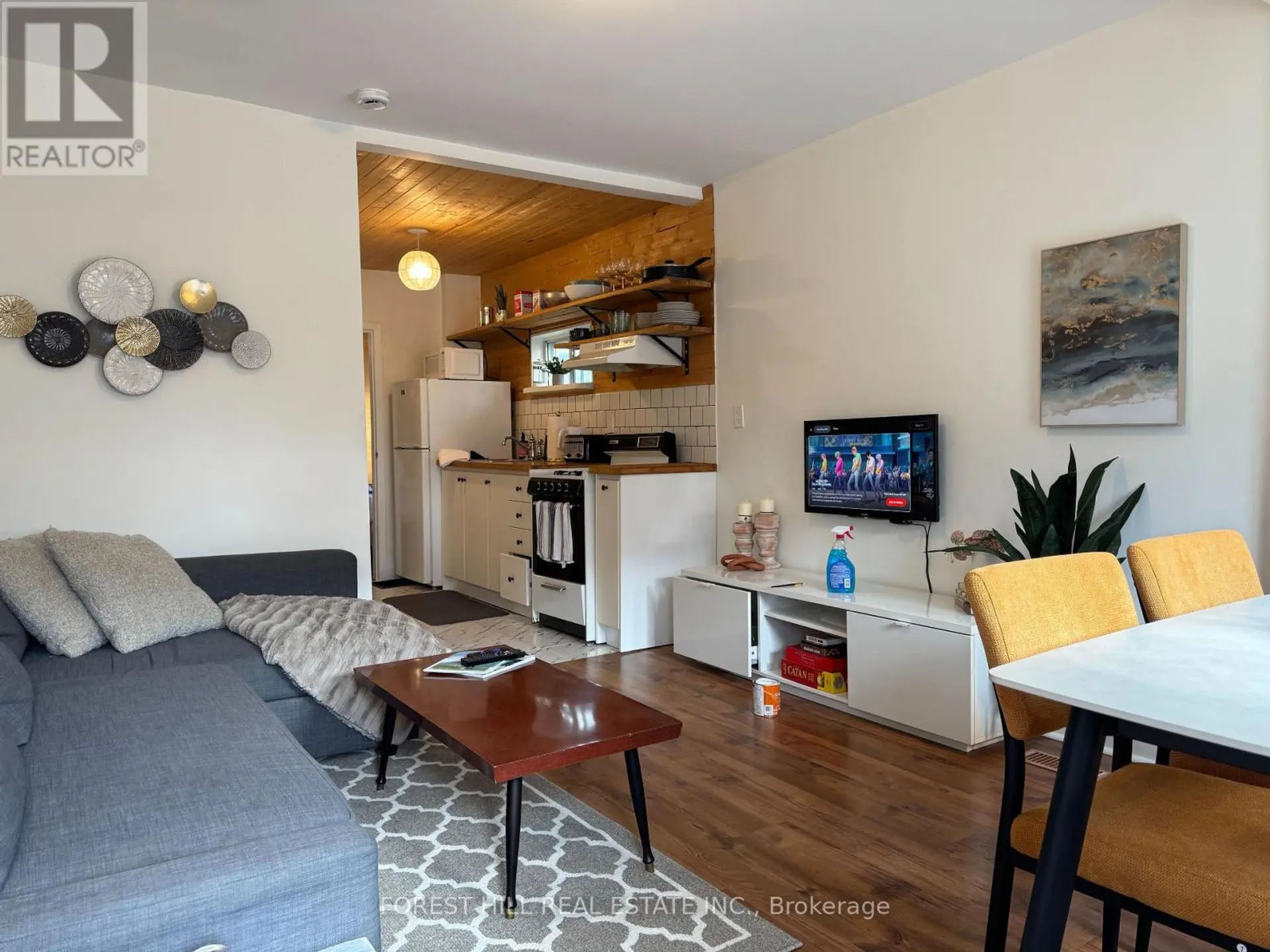 325 WESTMORELAND AVENUE N - Image 2