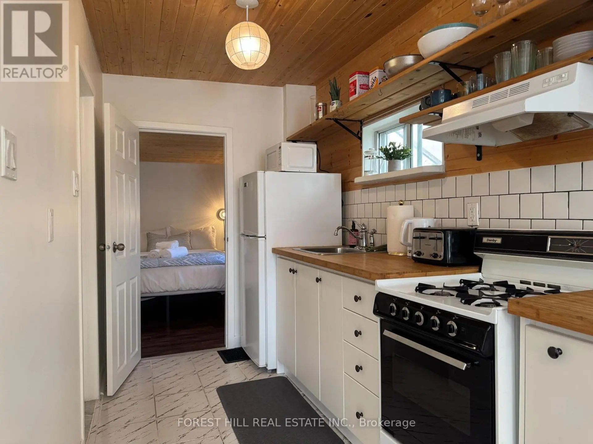 325 WESTMORELAND AVENUE N - Image 5