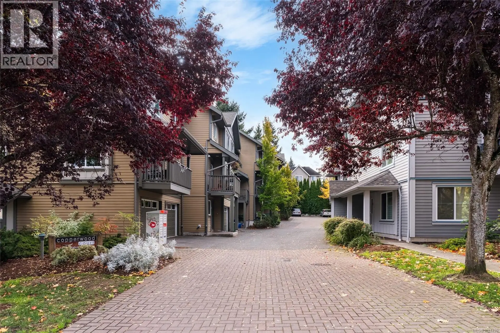 Property at #3 1405 Mallek Cres, Victoria, BC