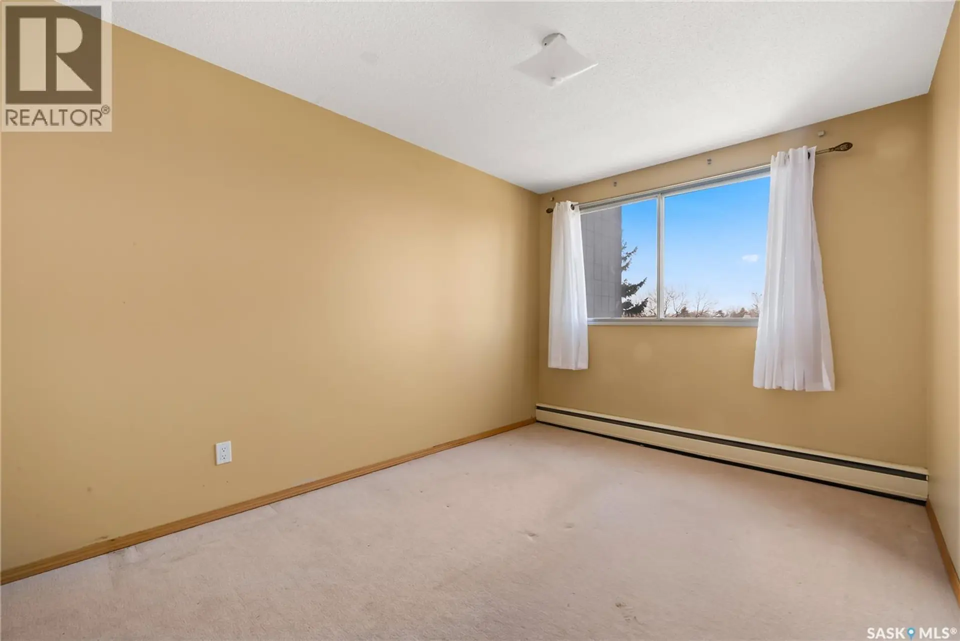 #304 4615 RAE STREET - Image 12