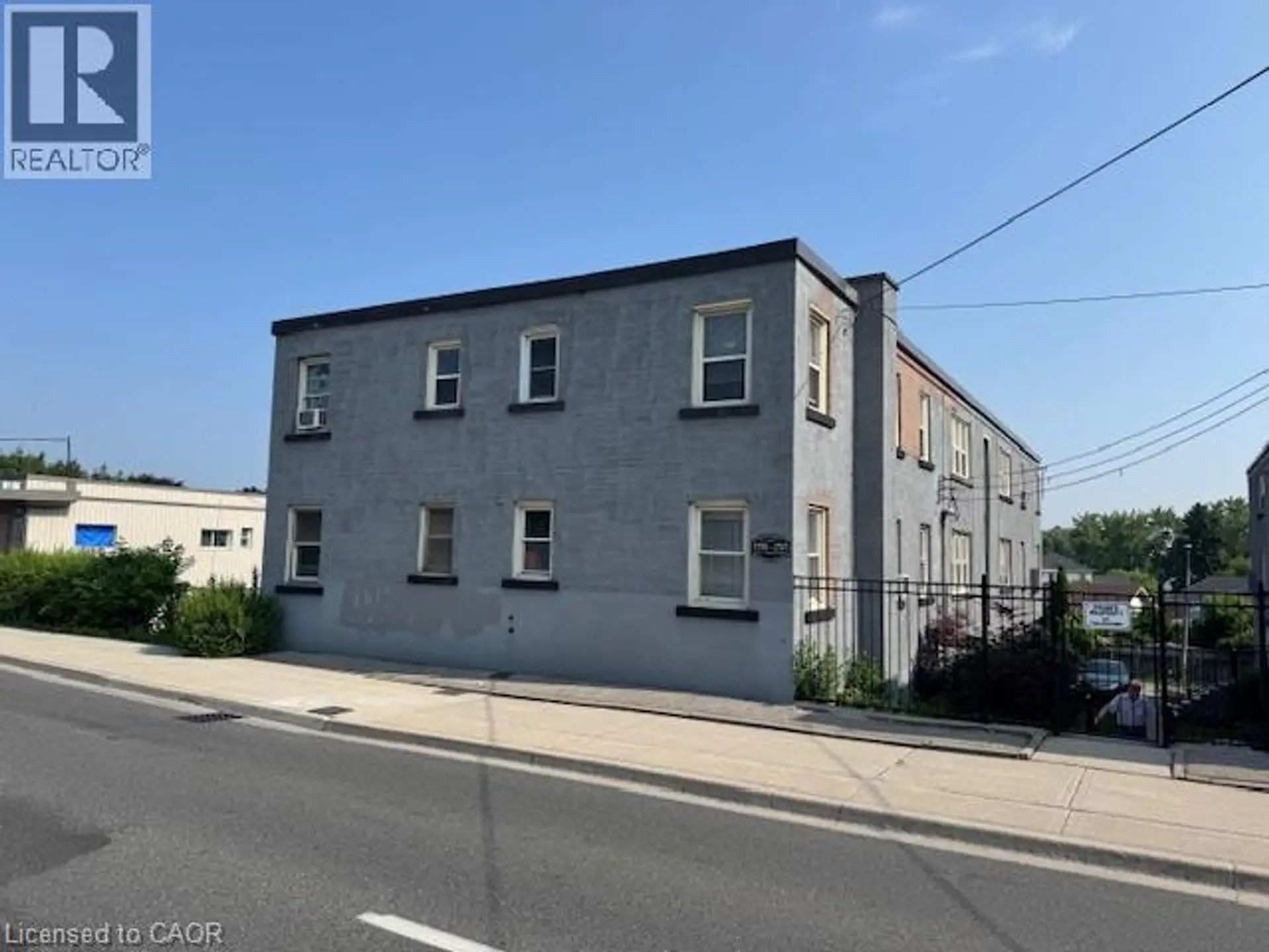 #11 1755 KING STREET - Image 20