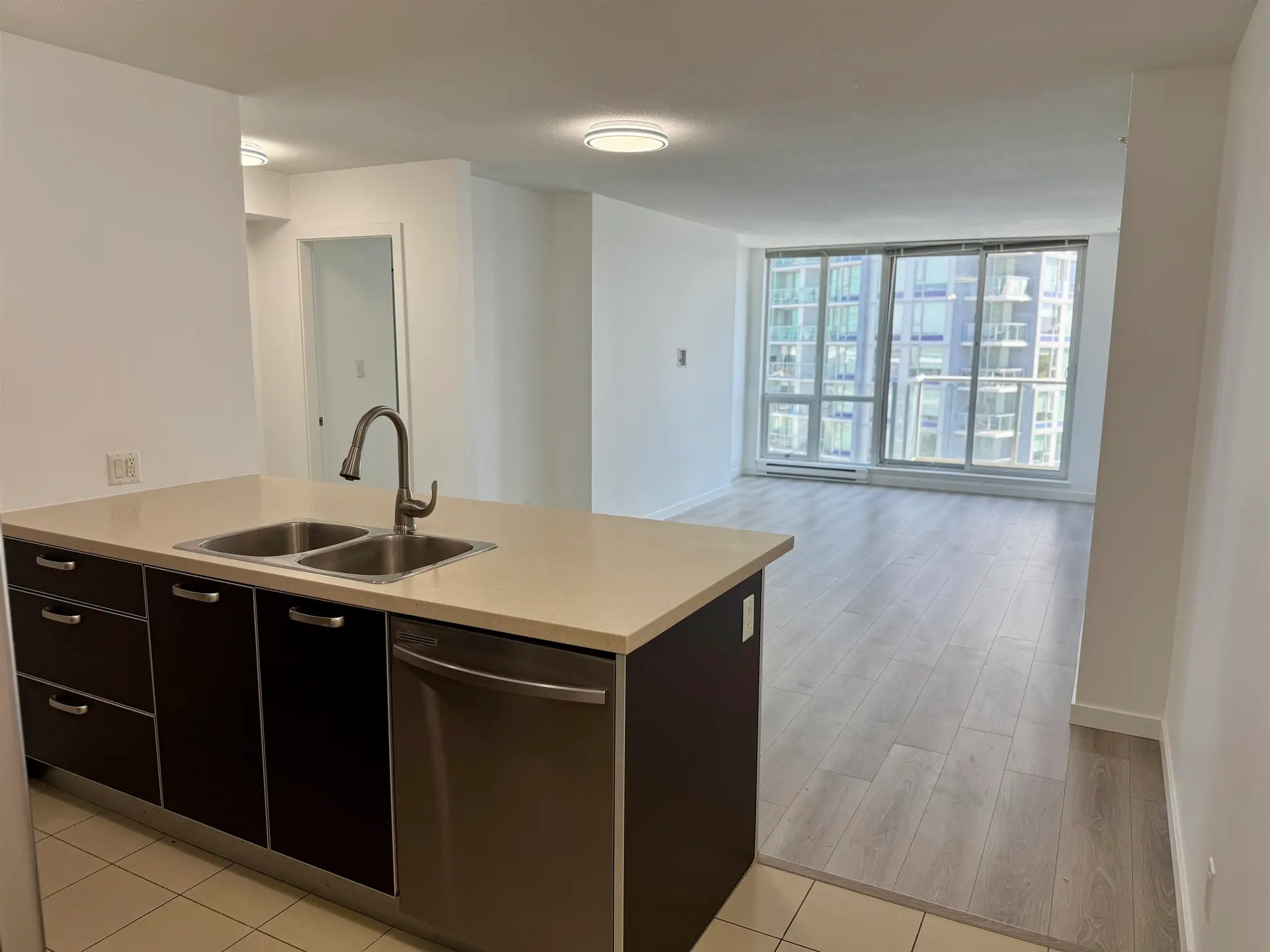 Property at #1602 9981 Whalley Boulevard, Surrey, BC