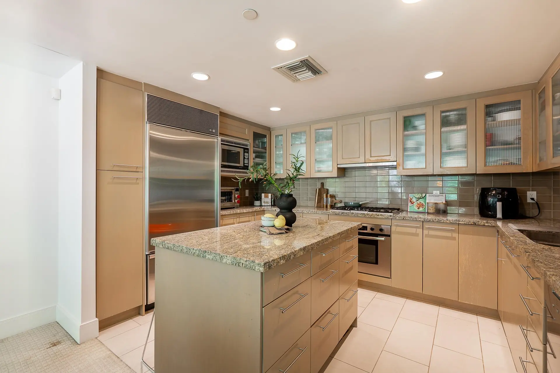 #TH9 1650 Bayshore Drive - Image 5