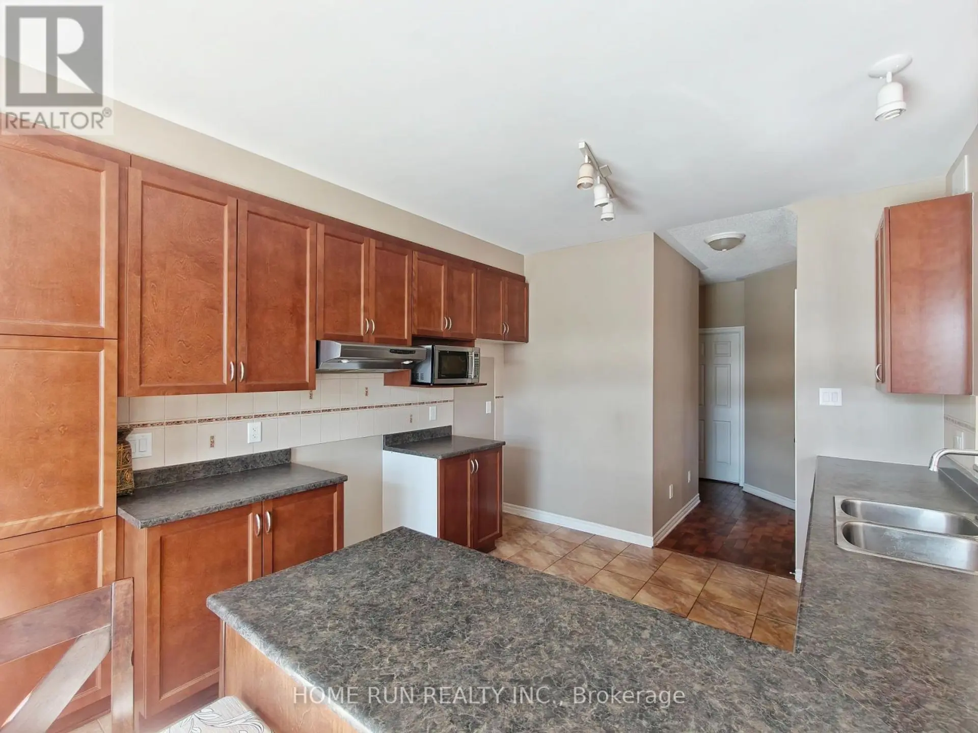 75 POLO LANE - Image 5