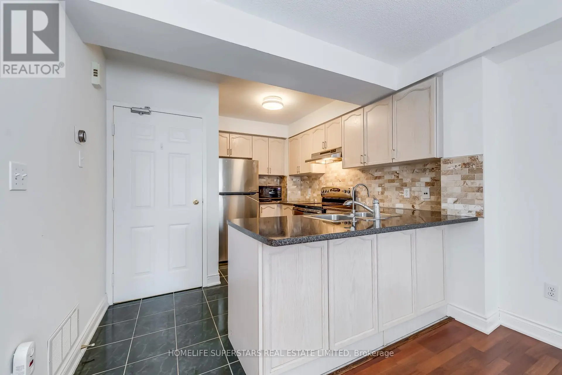 #11 605 SHORELINE DRIVE - Image 4