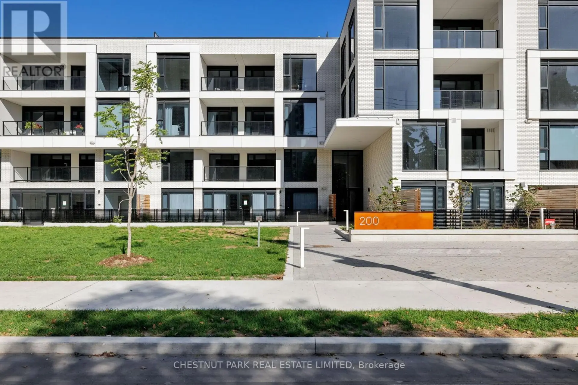 #PH406 200 KEEWATIN AVENUE - Image 17