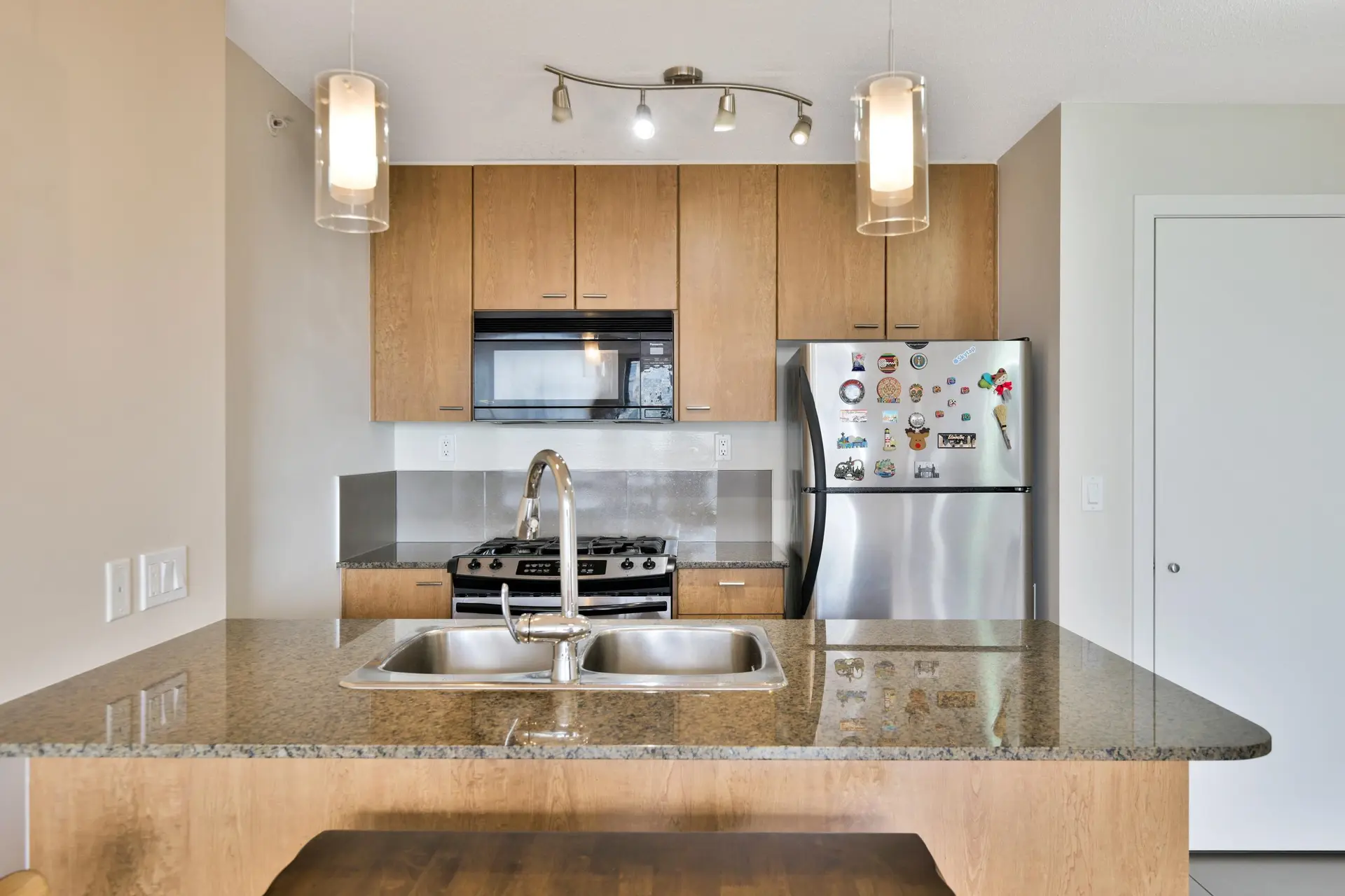 #2508 7063 Hall Avenue - Image 7