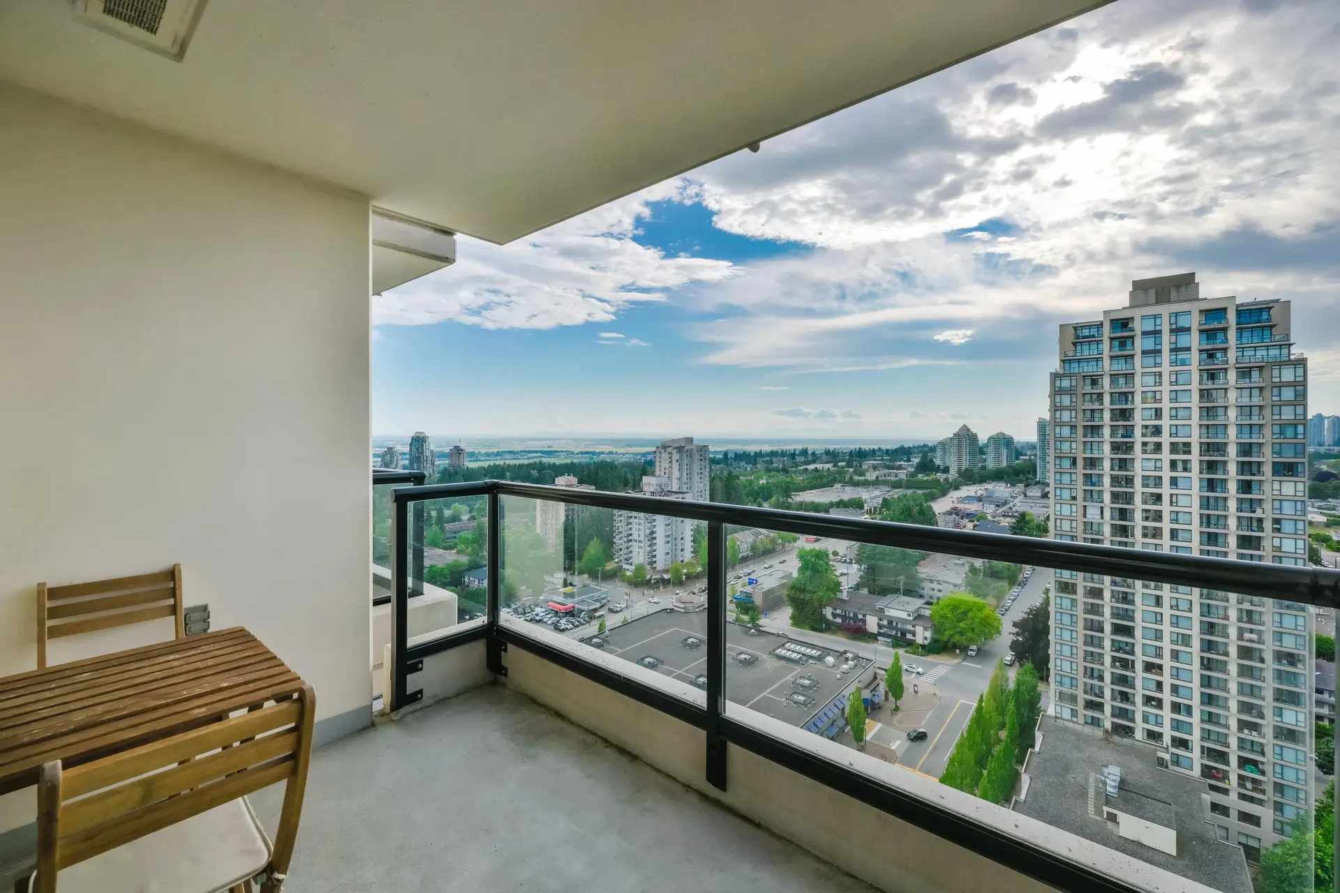 #2508 7063 Hall Avenue - Image 9