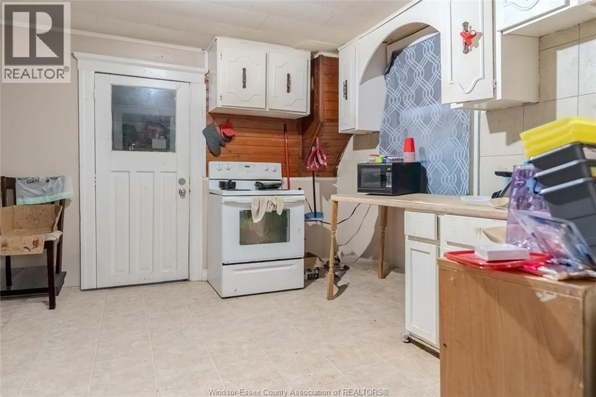 948 TECUMSEH BOULEVARD WEST - Image 7