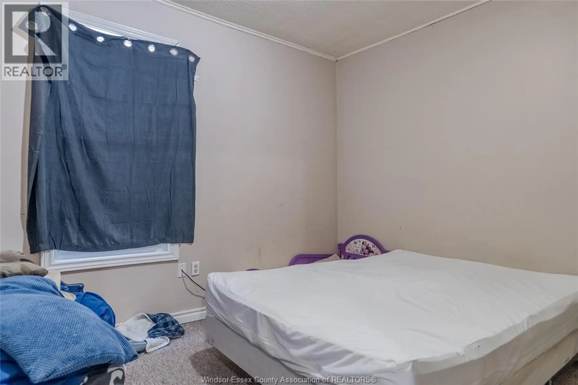 948 TECUMSEH BOULEVARD WEST - Image 9