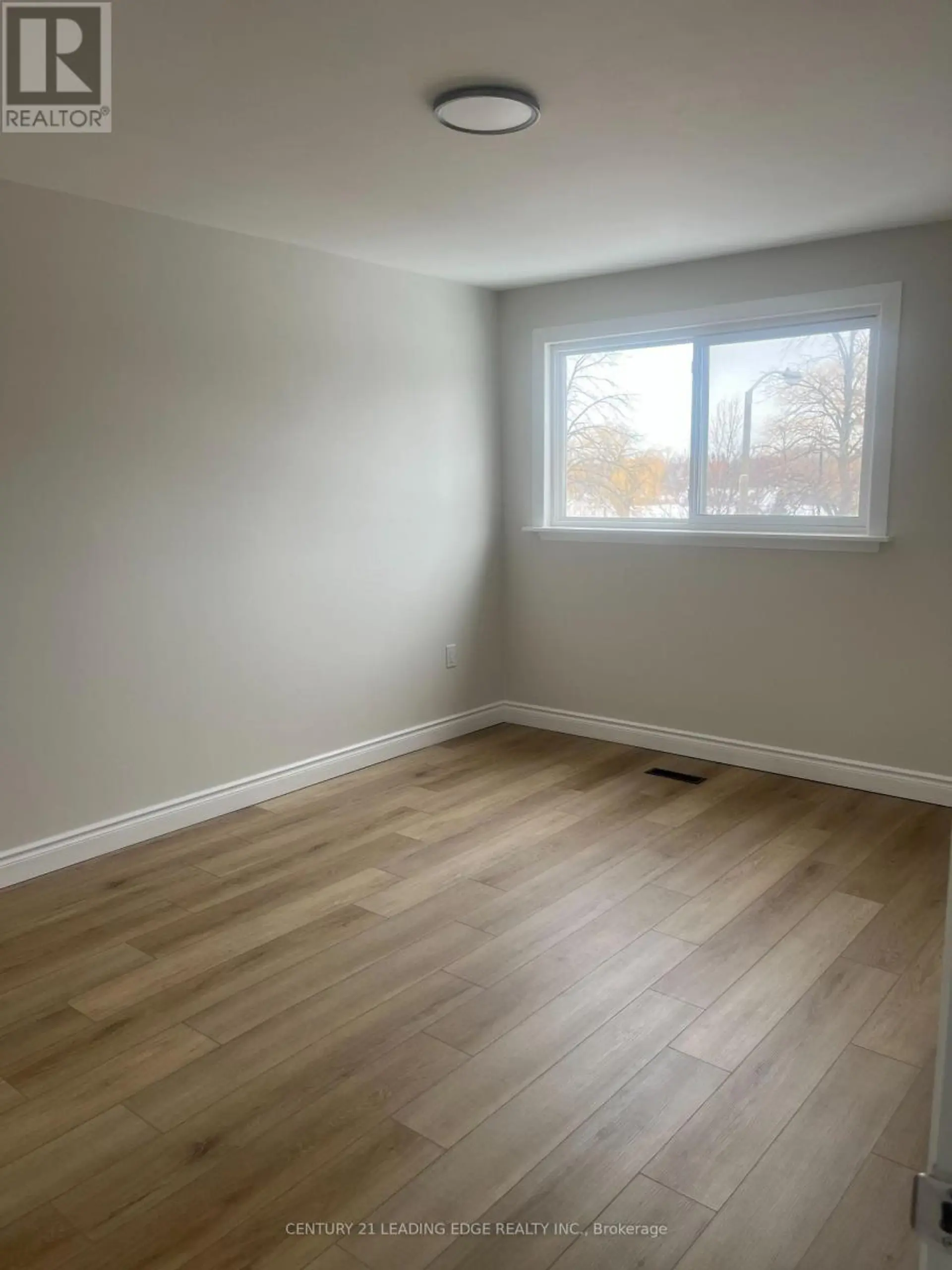 24 KING HENRYS BOULEVARD - Image 7