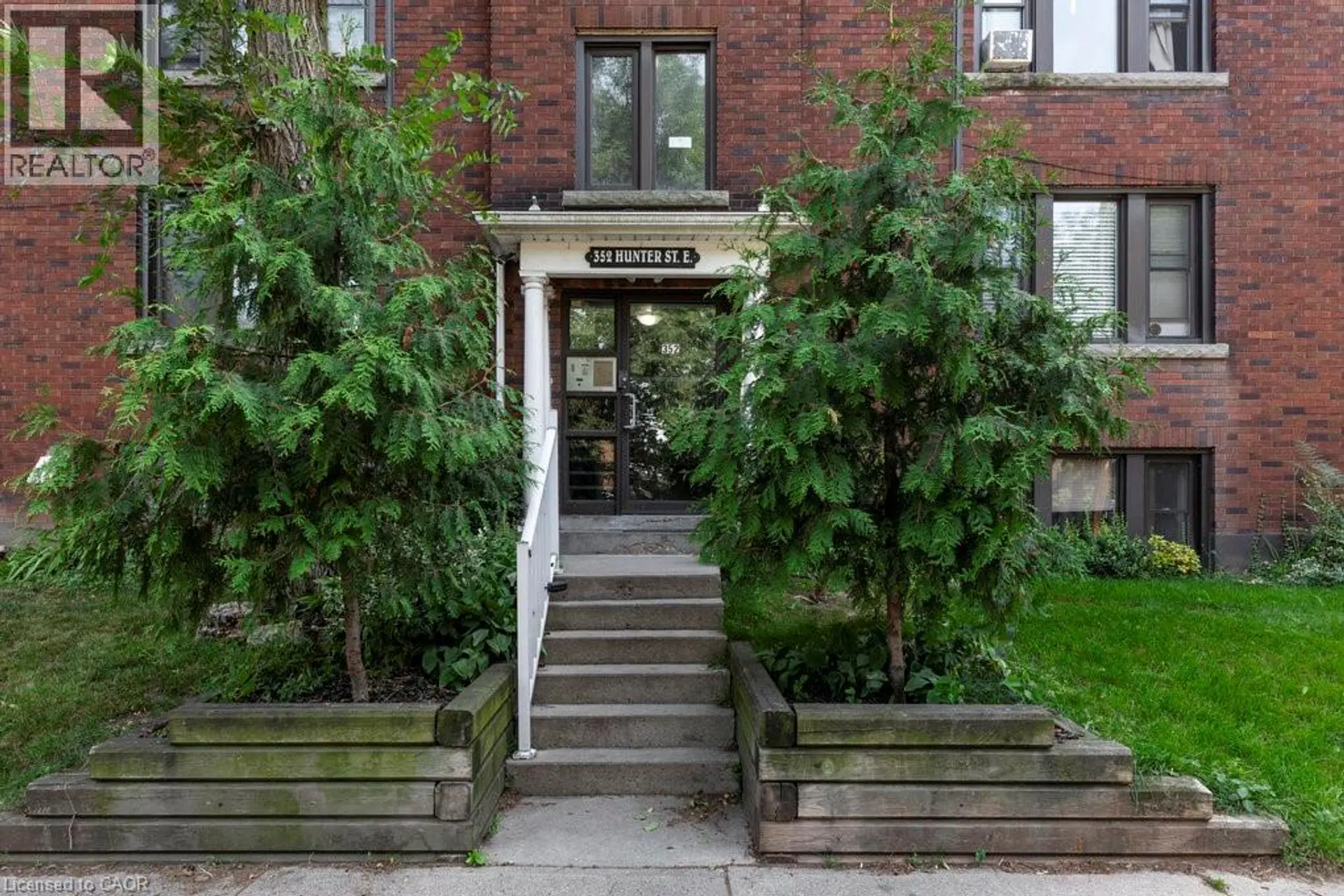 #1 352 HUNTER STREET E - Image 2