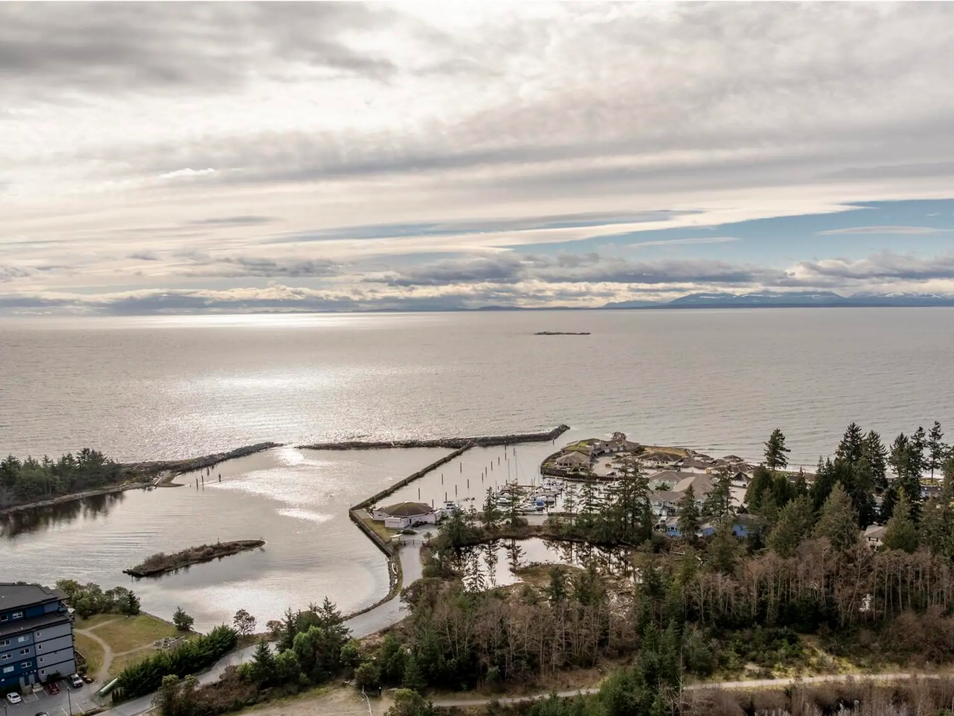 4404 Sunshine Coast Highway - Image 15