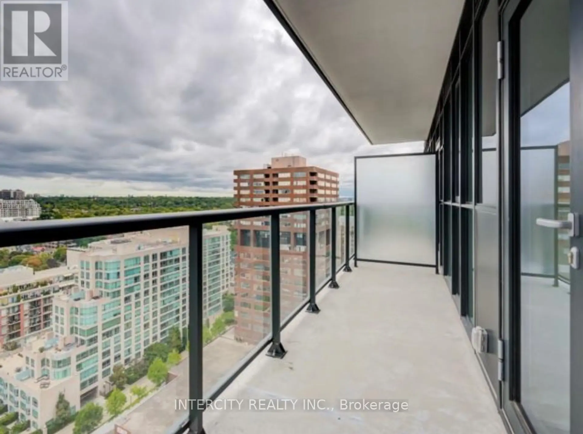 #1802 32 DAVENPORT ROAD - Image 14