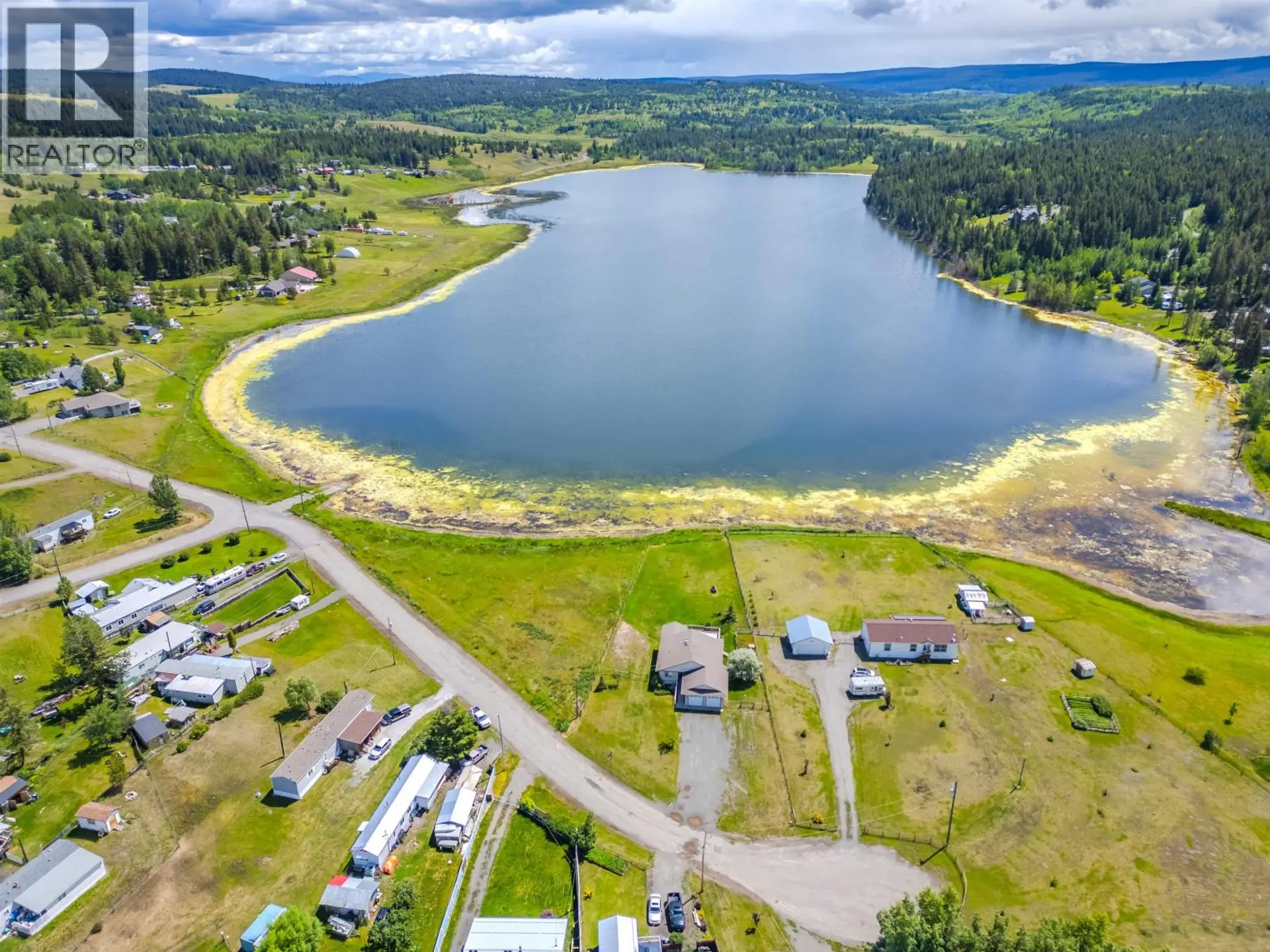 Property at 5526 LAKESIDE COURT, 103 Mile House, BC
