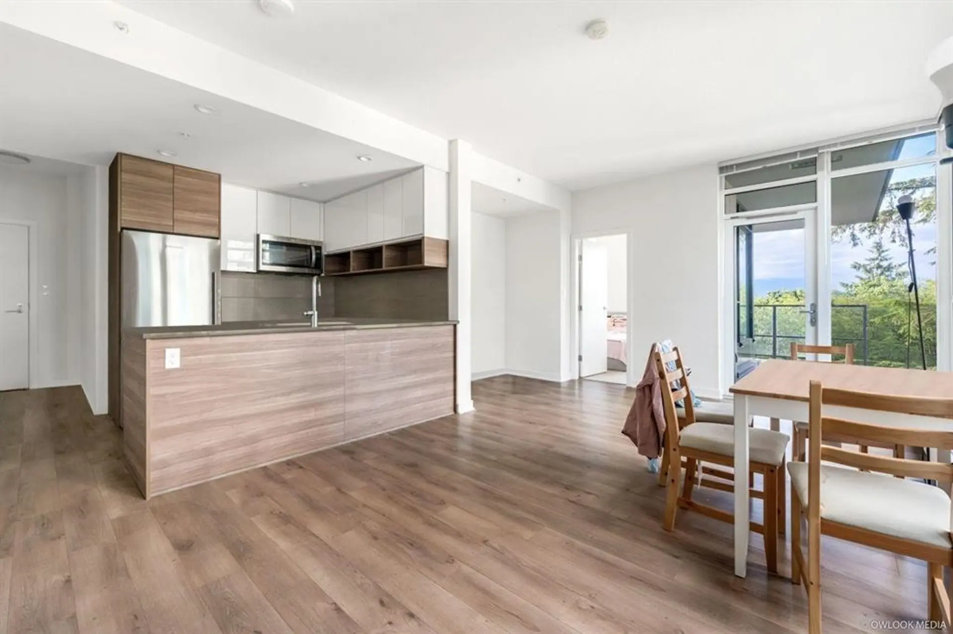 #303 8850 University Crescent - Image 8