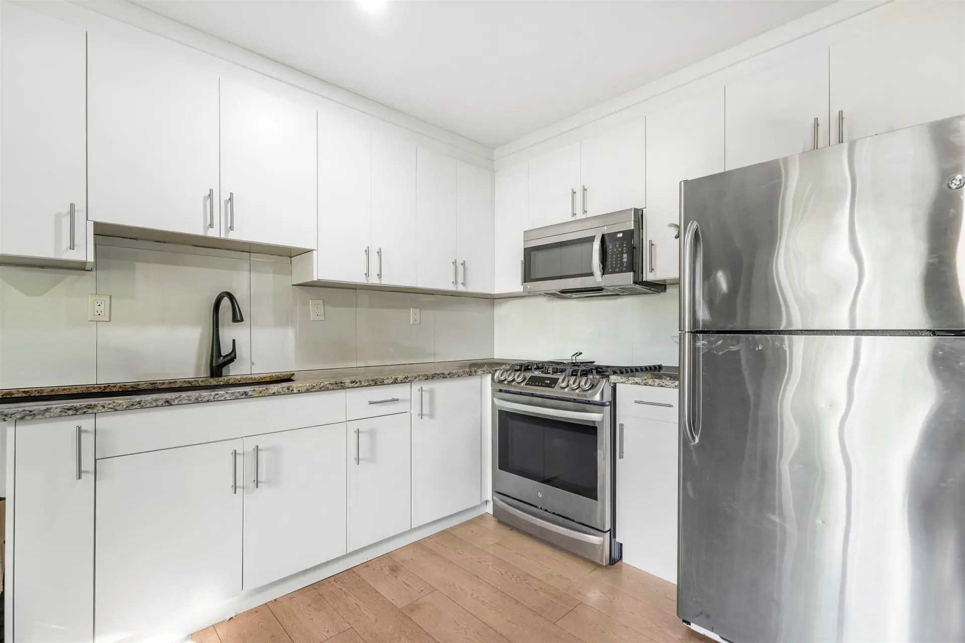 14957 Kew Drive - Image 9