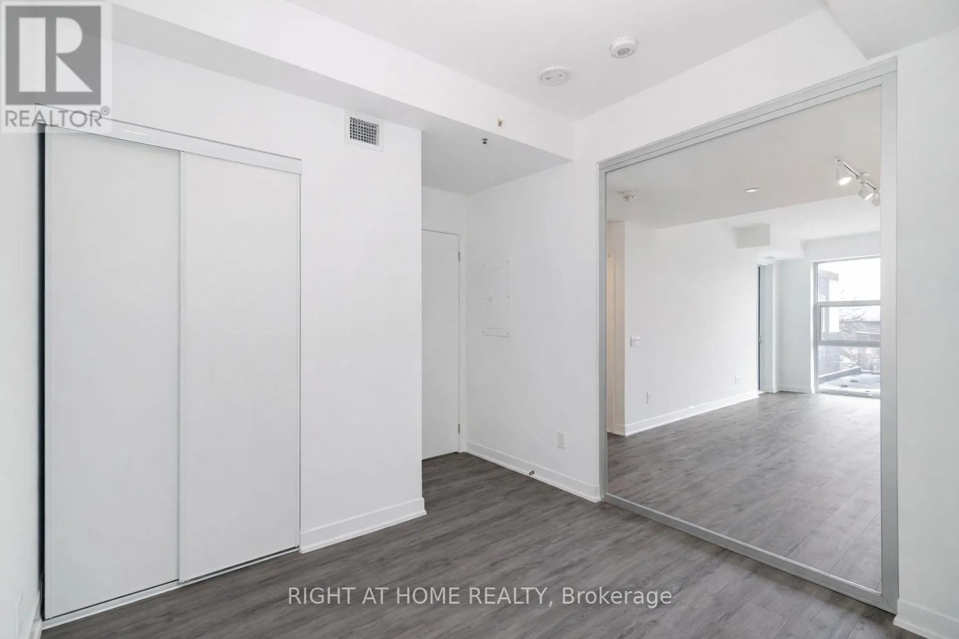#418 1787 ST CLAIR AVENUE - Image 11