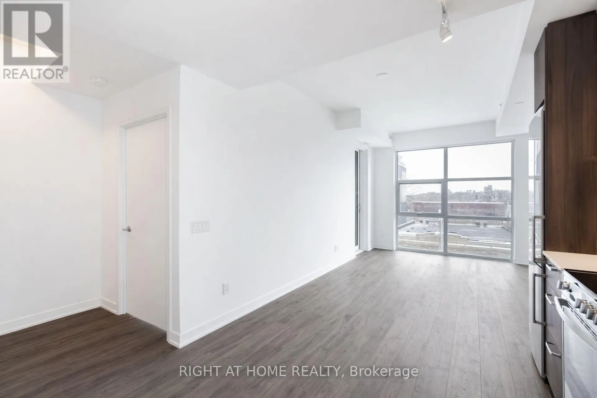 #418 1787 ST CLAIR AVENUE - Image 8