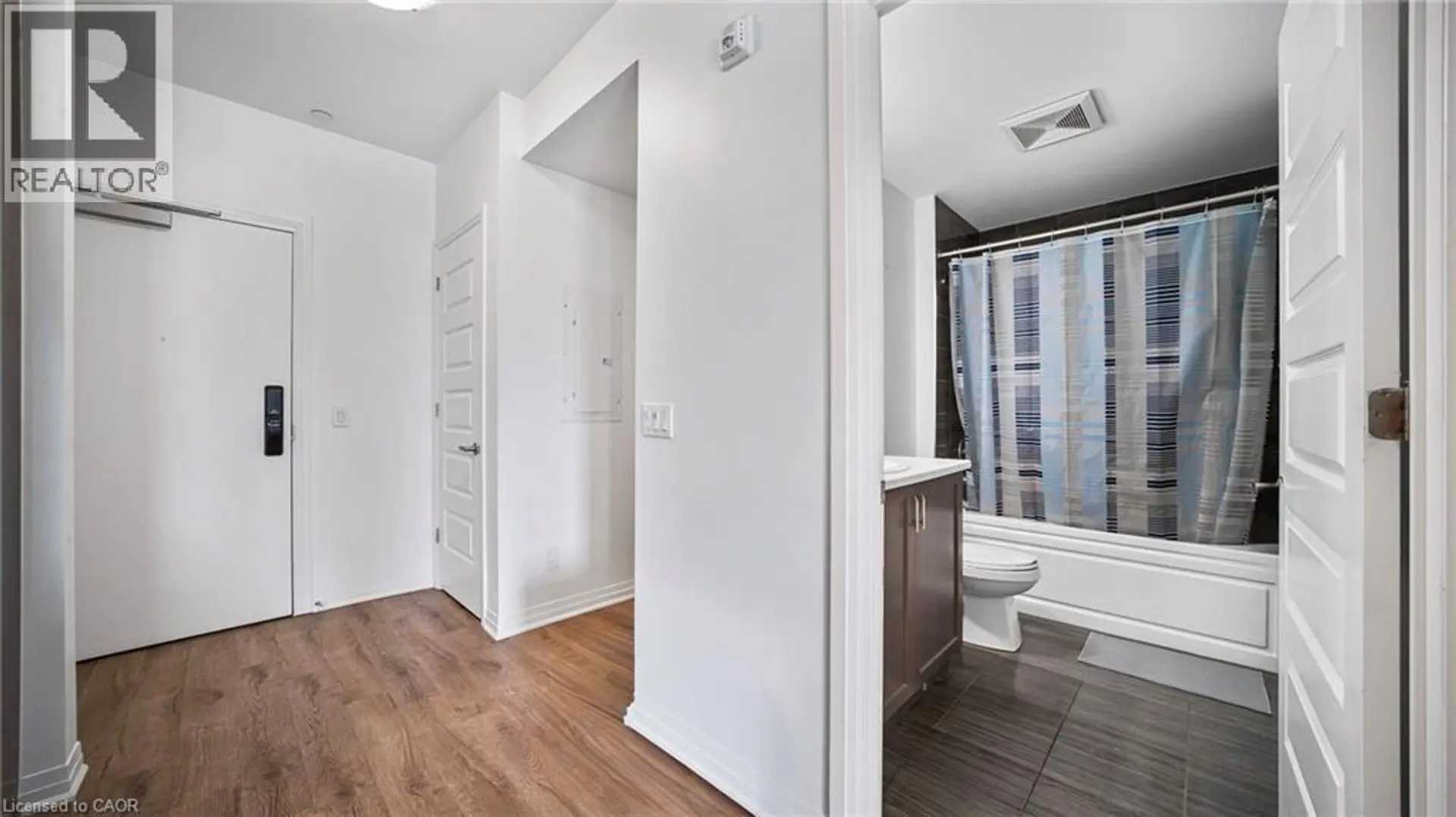 #004 95 DUNDAS STREET - Image 9