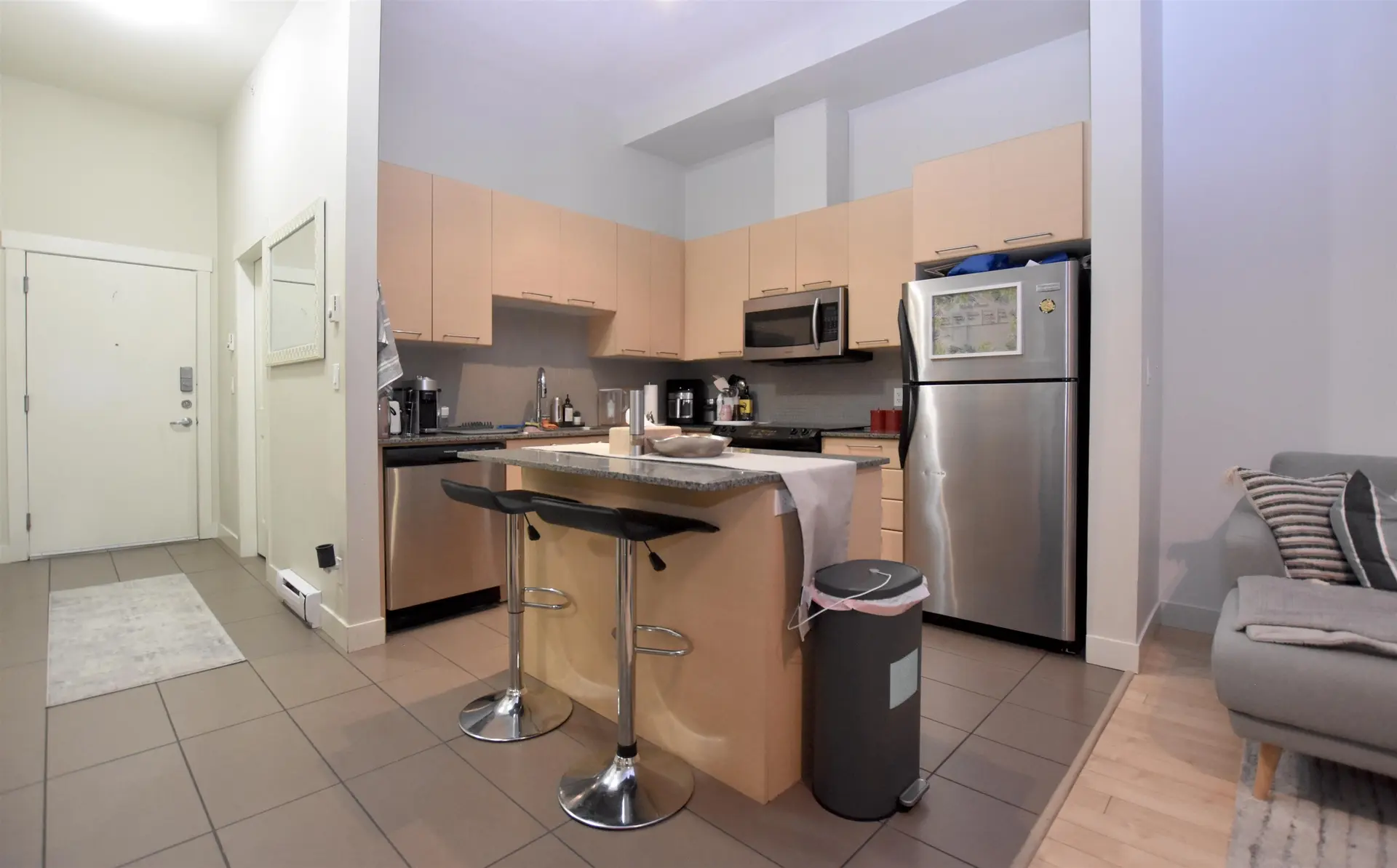 #401 10822 City Parkway - Image 4