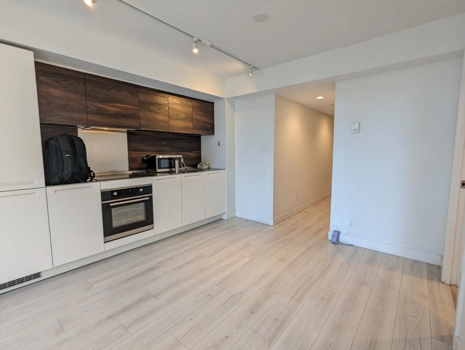 #1003 1133 Hornby Street - Image 3