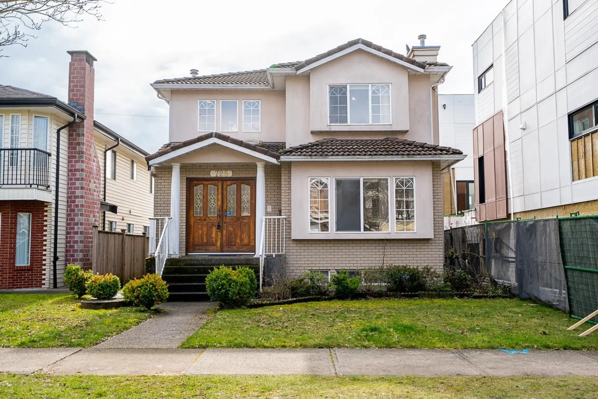 Property at 726 E 56th Avenue, Vancouver, BC