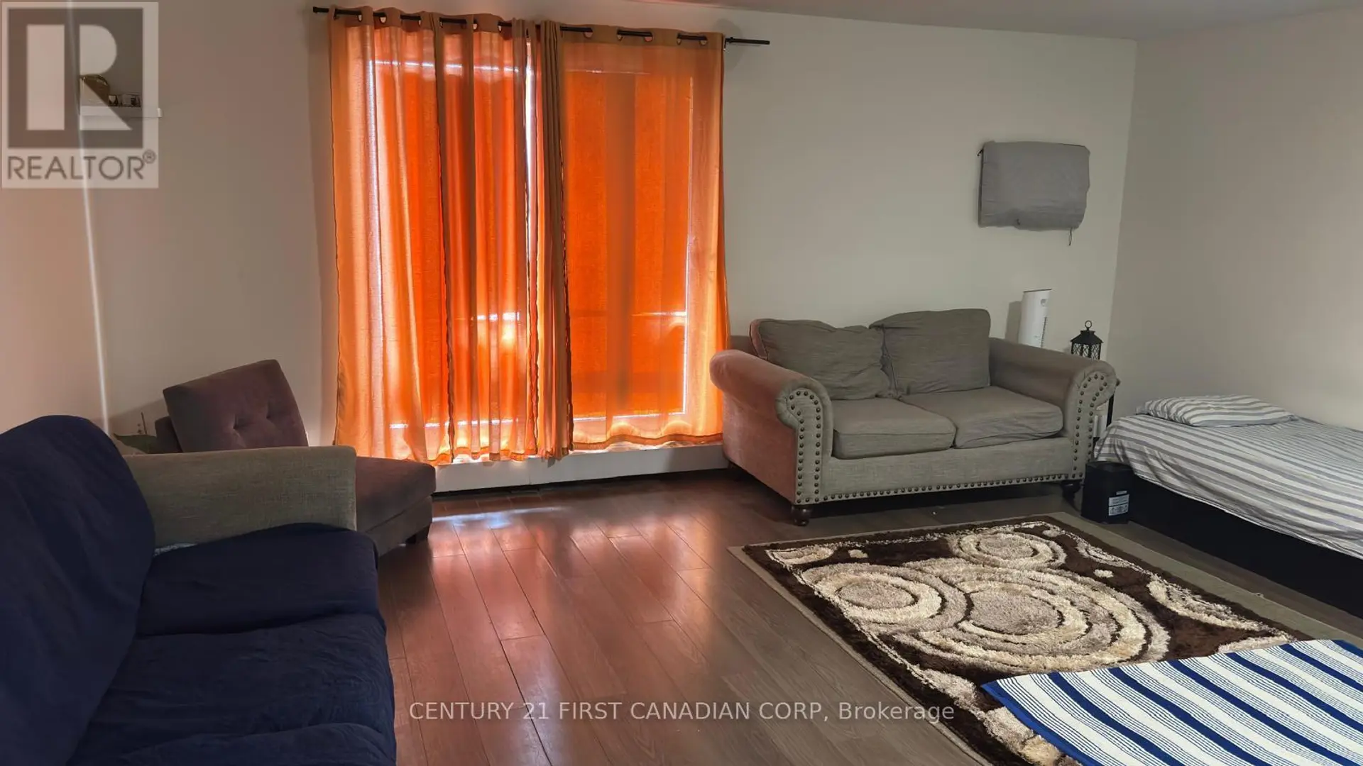 #210 573 MORNINGTON AVENUE - Image 2