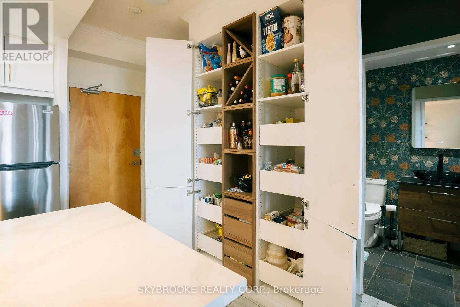 #907 39 PARLIAMENT STREET - Image 5