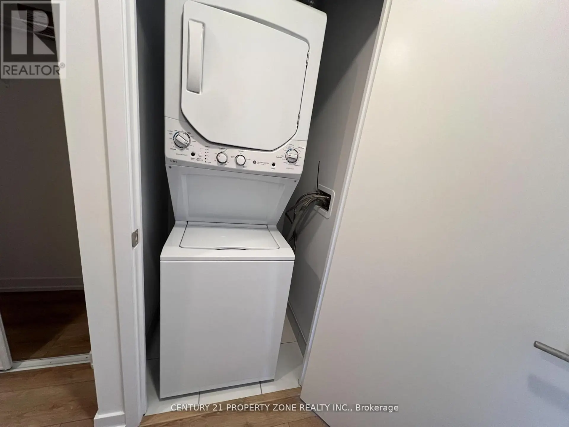 #512 500 DUPONT STREET - Image 3