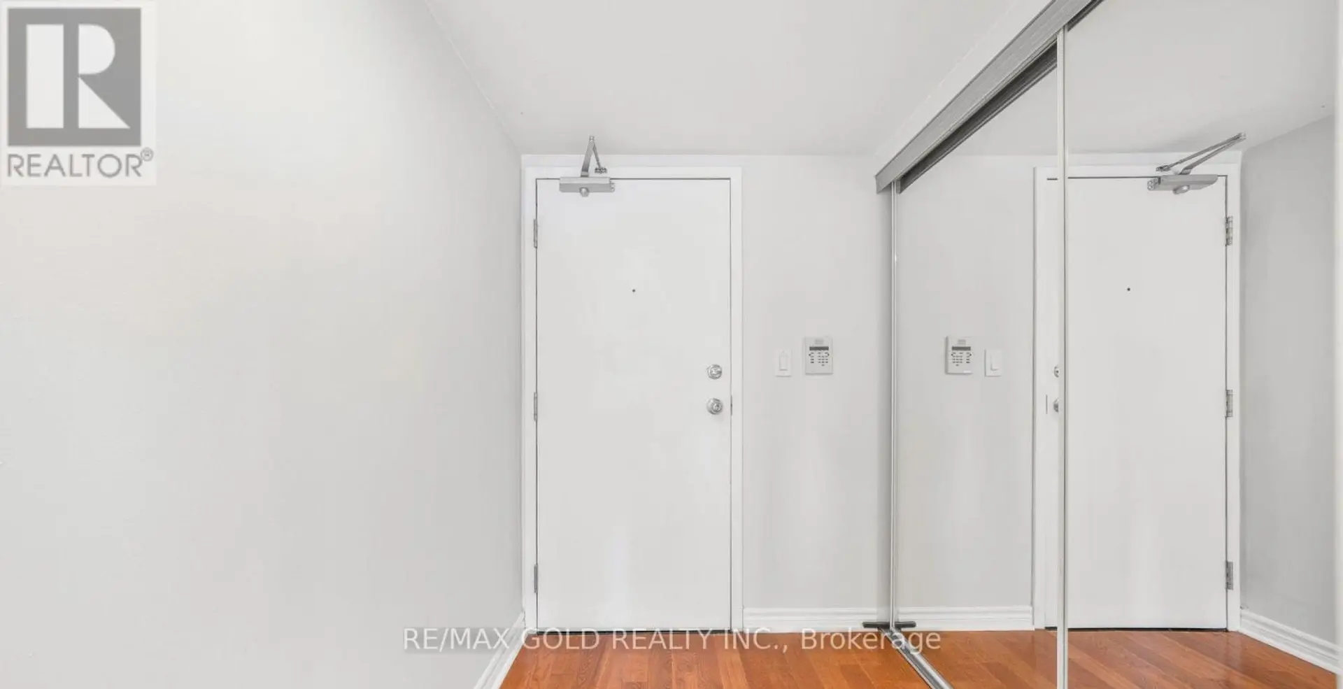 #1506 200 VICTORIA STREET - Image 8