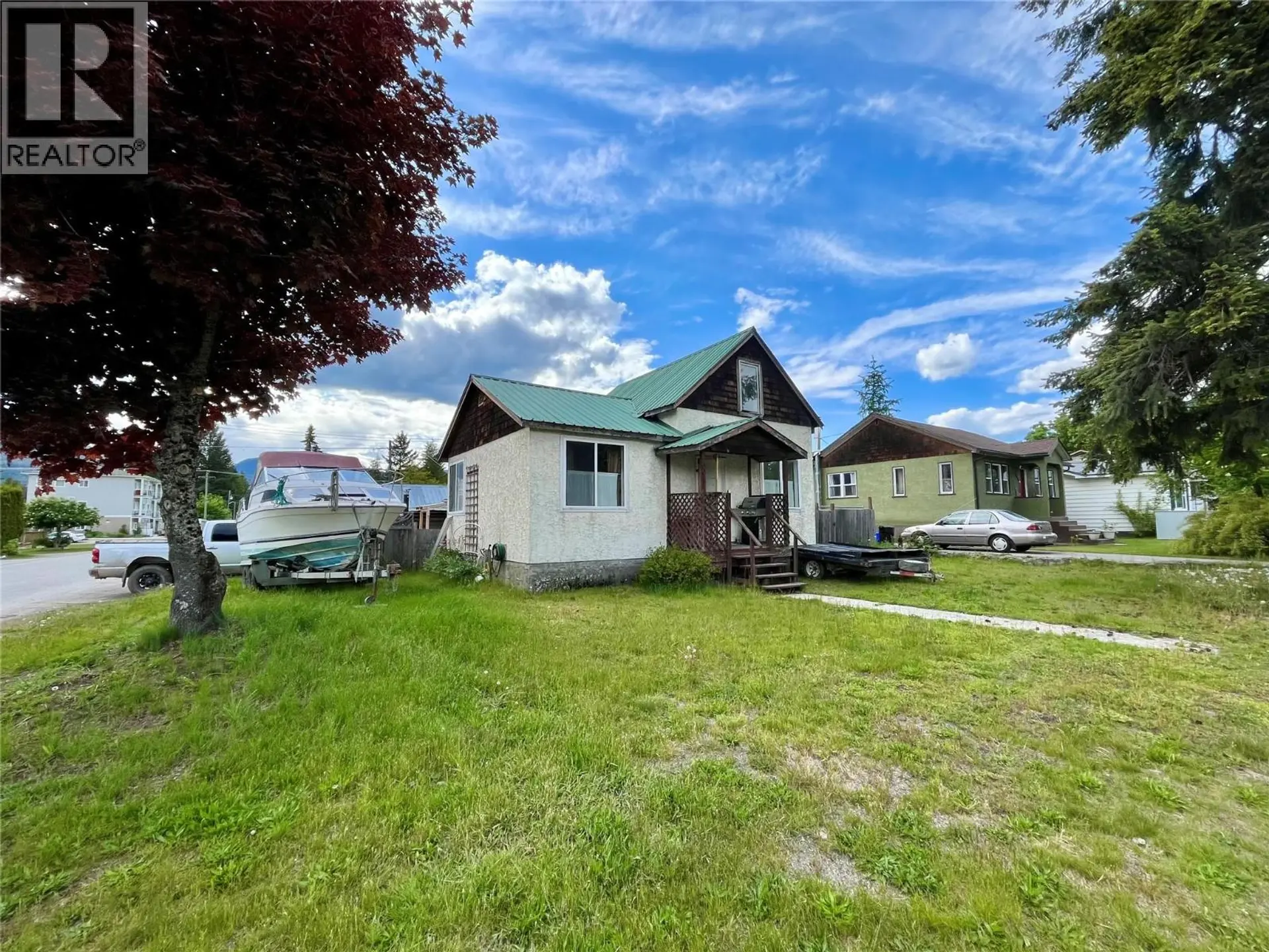 Property at 302 6th Avenue NW, Nakusp, BC
